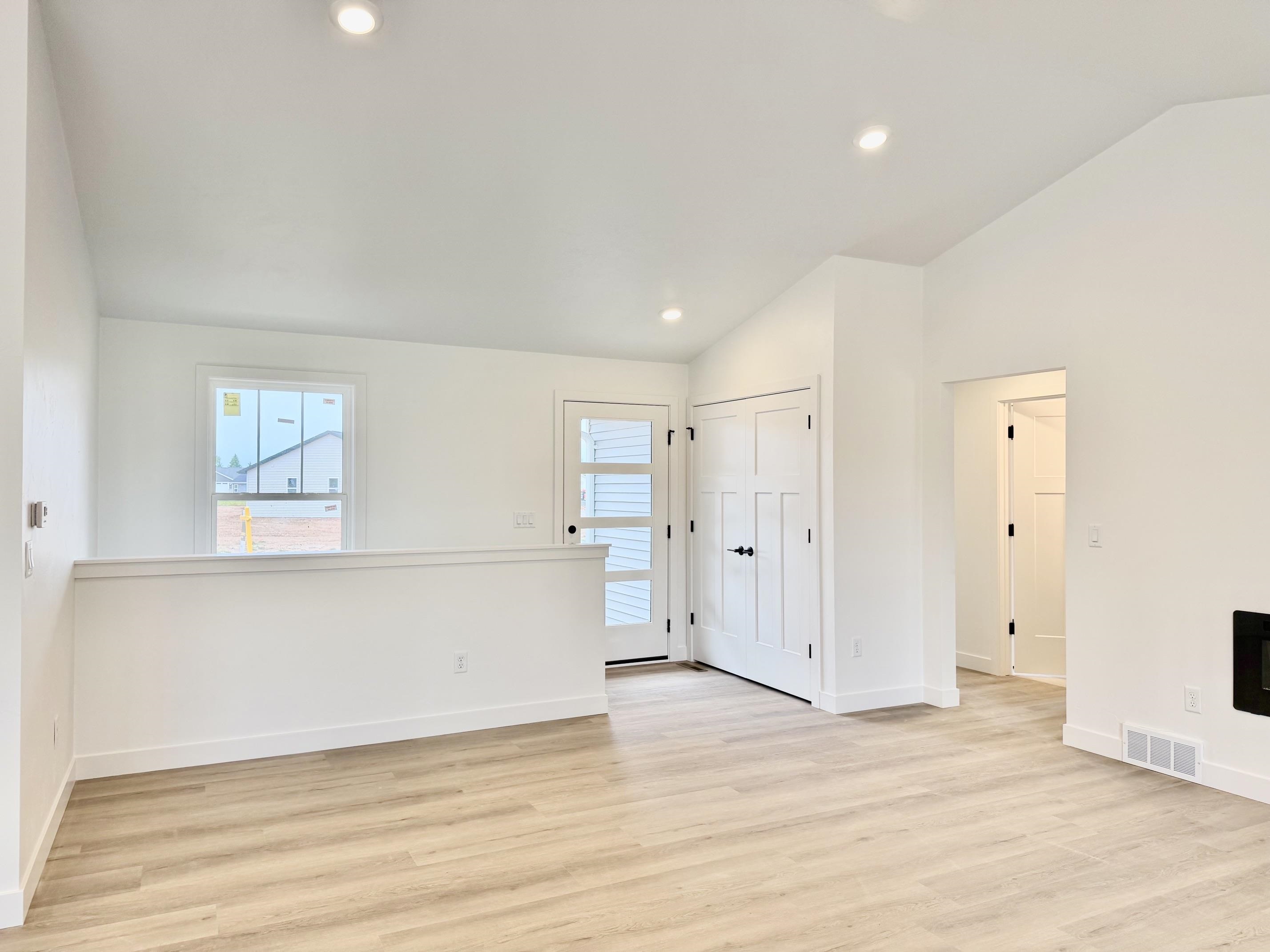 W6846 MCALLISTER Circle