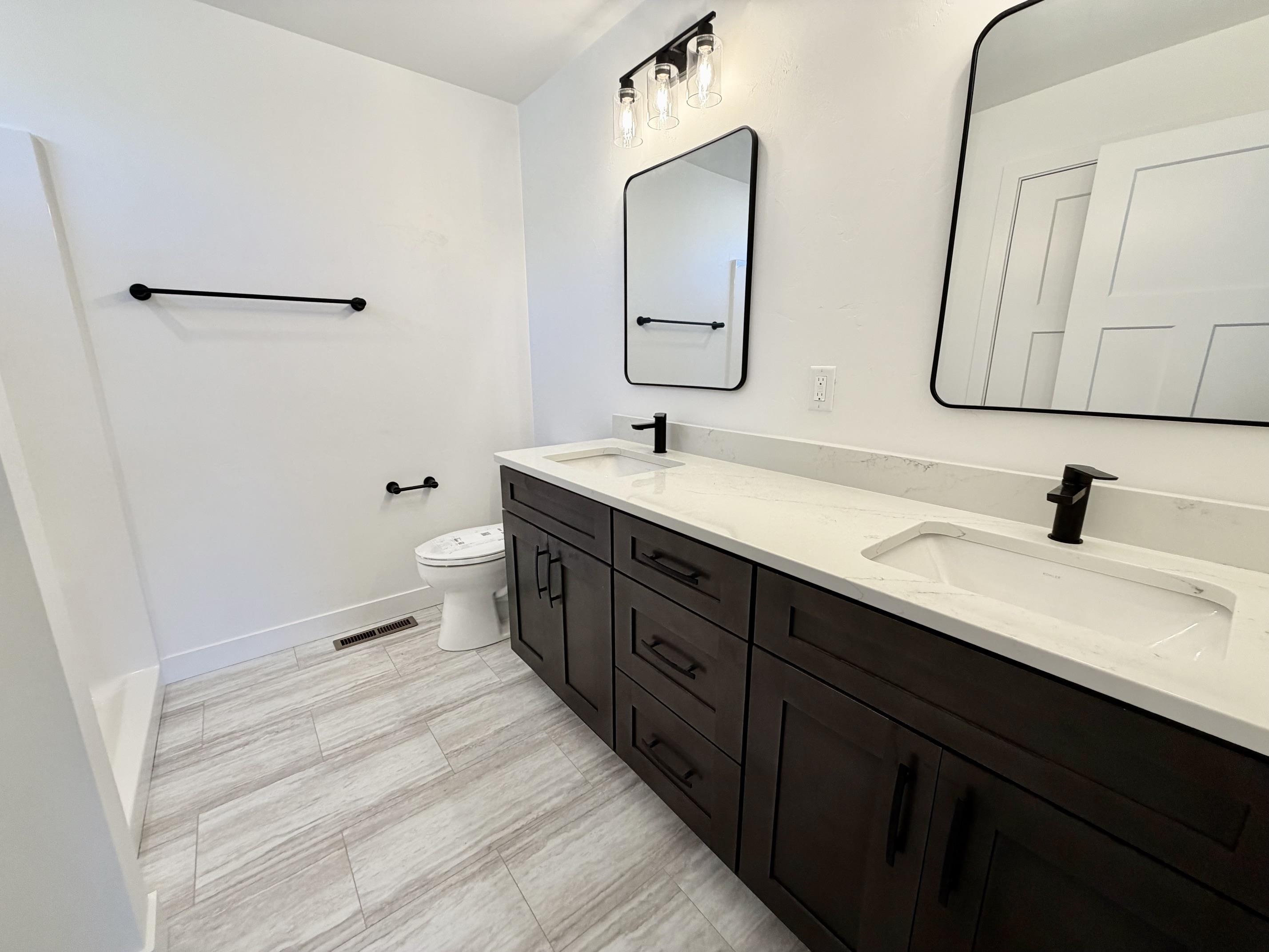 W6846 MCALLISTER Circle