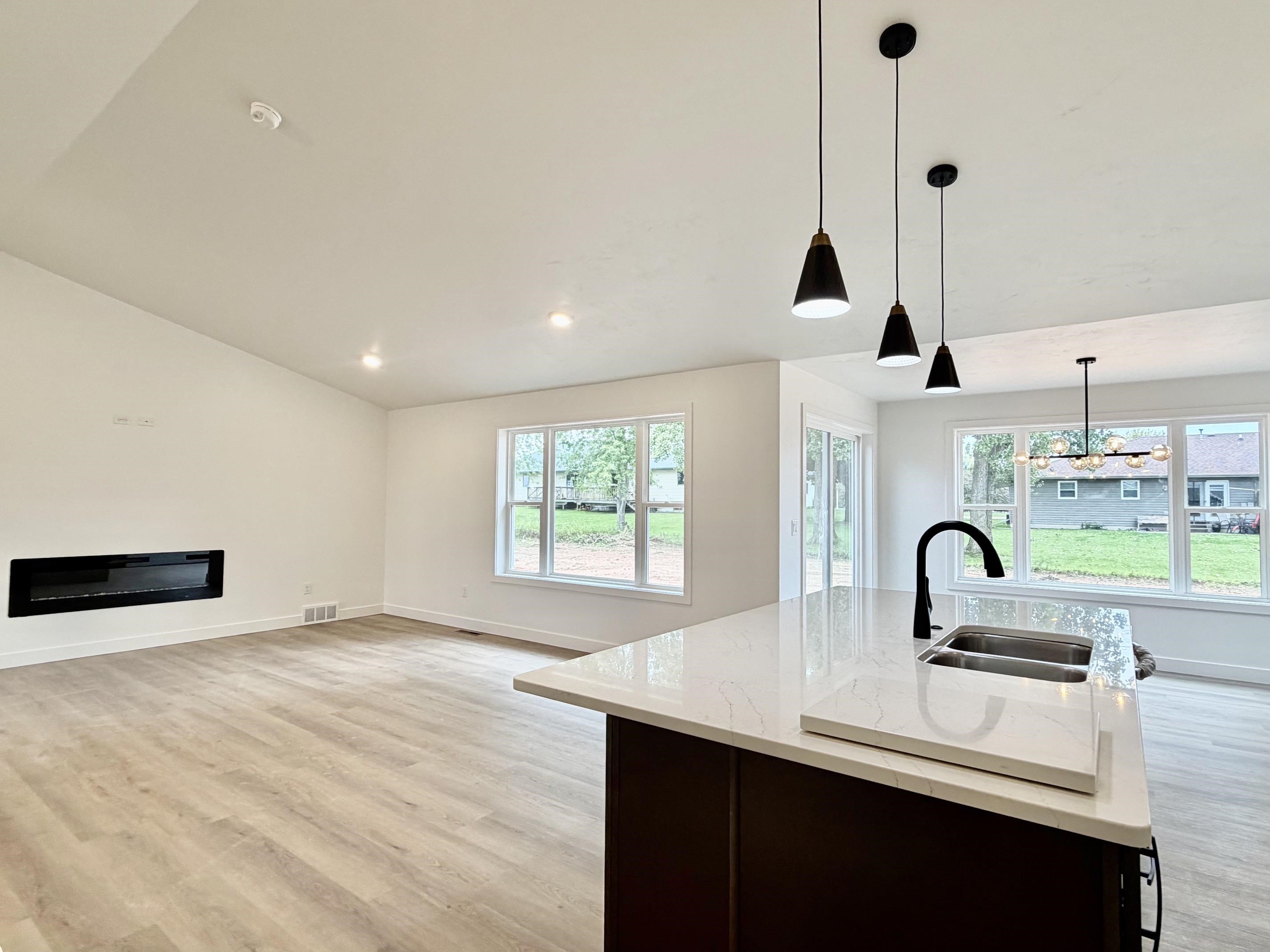 W6846 MCALLISTER Circle
