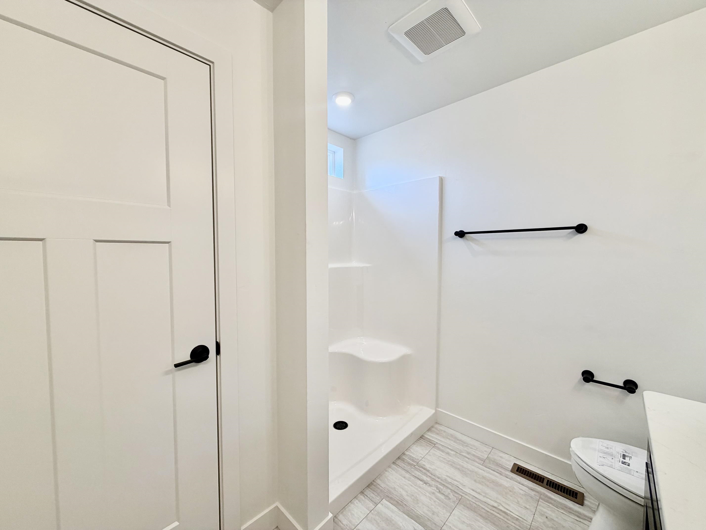 W6846 MCALLISTER Circle