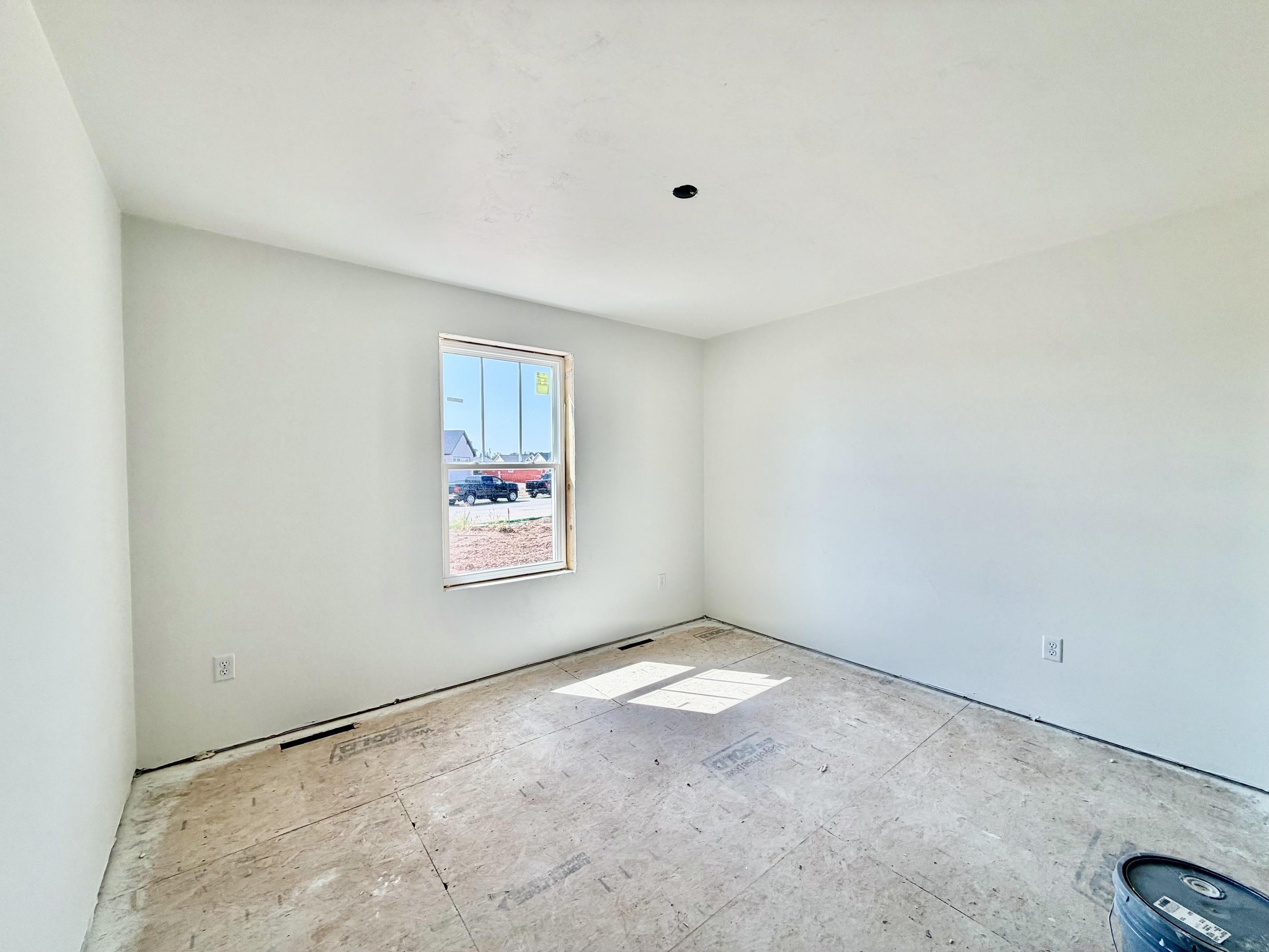W6846 MCALLISTER Circle