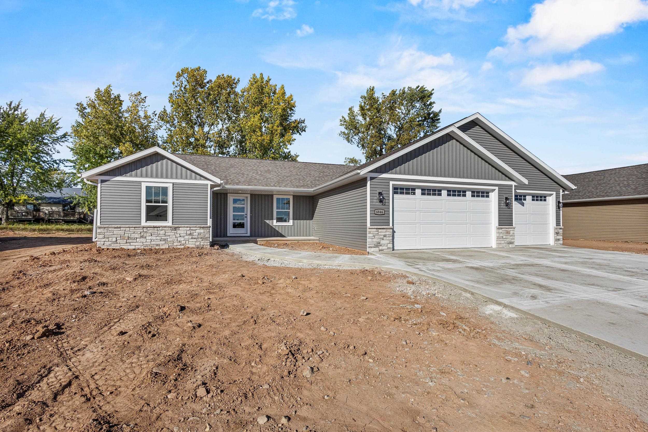 W6846 MCALLISTER Circle