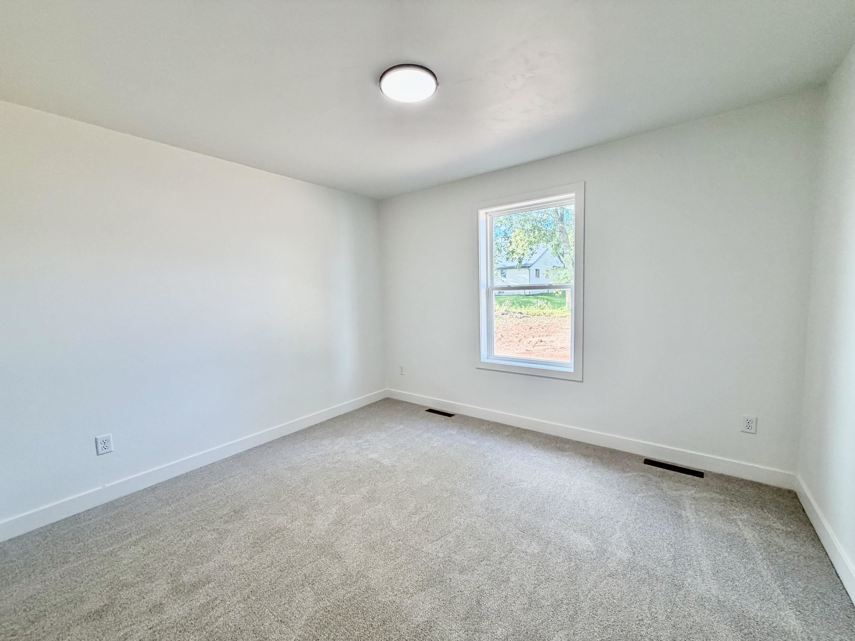 W6846 MCALLISTER Circle