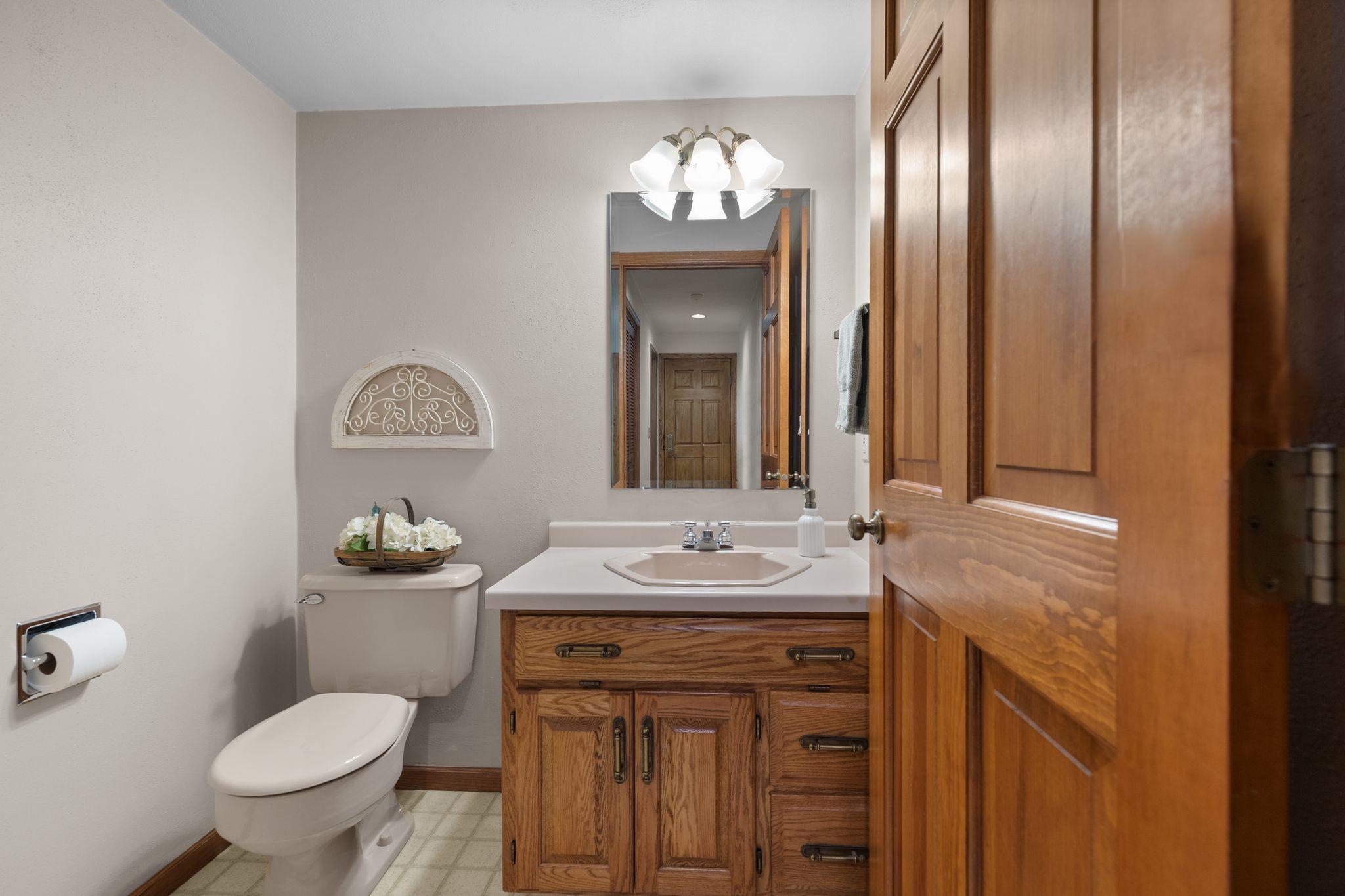 1511 S REBECCA Lane