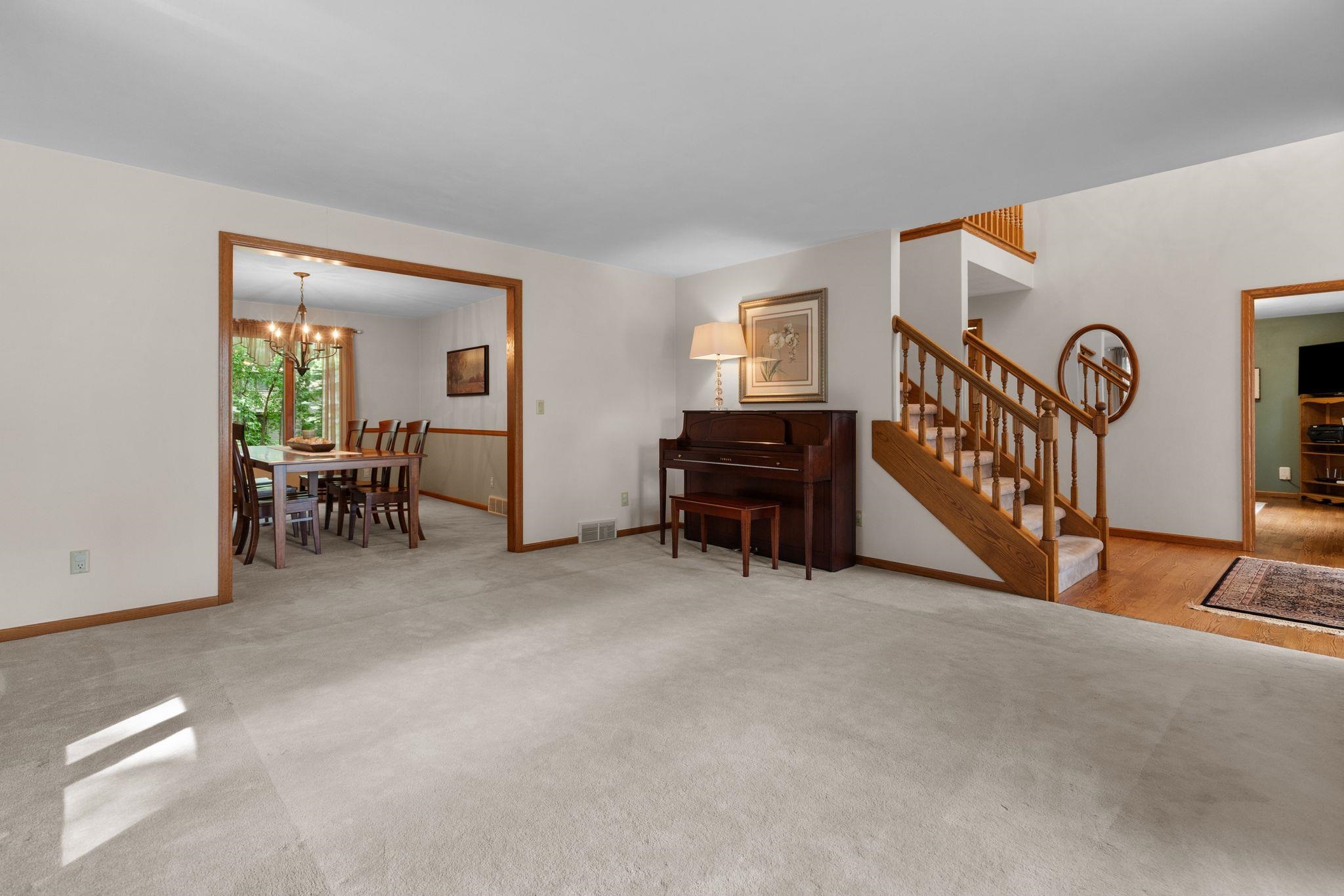 1511 S REBECCA Lane