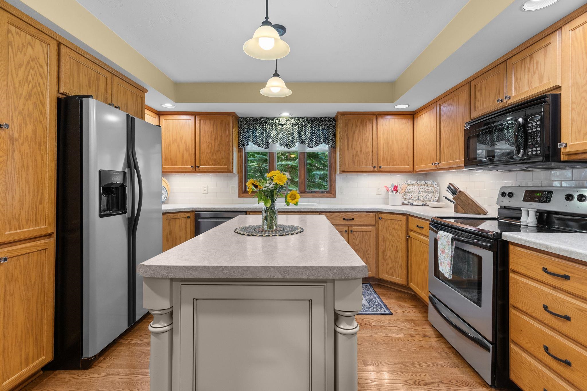 1511 S REBECCA Lane