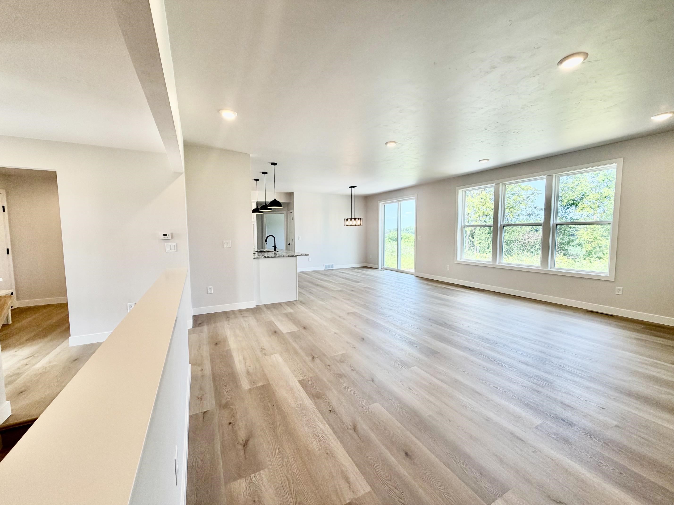 W6842 MCALLISTER Circle