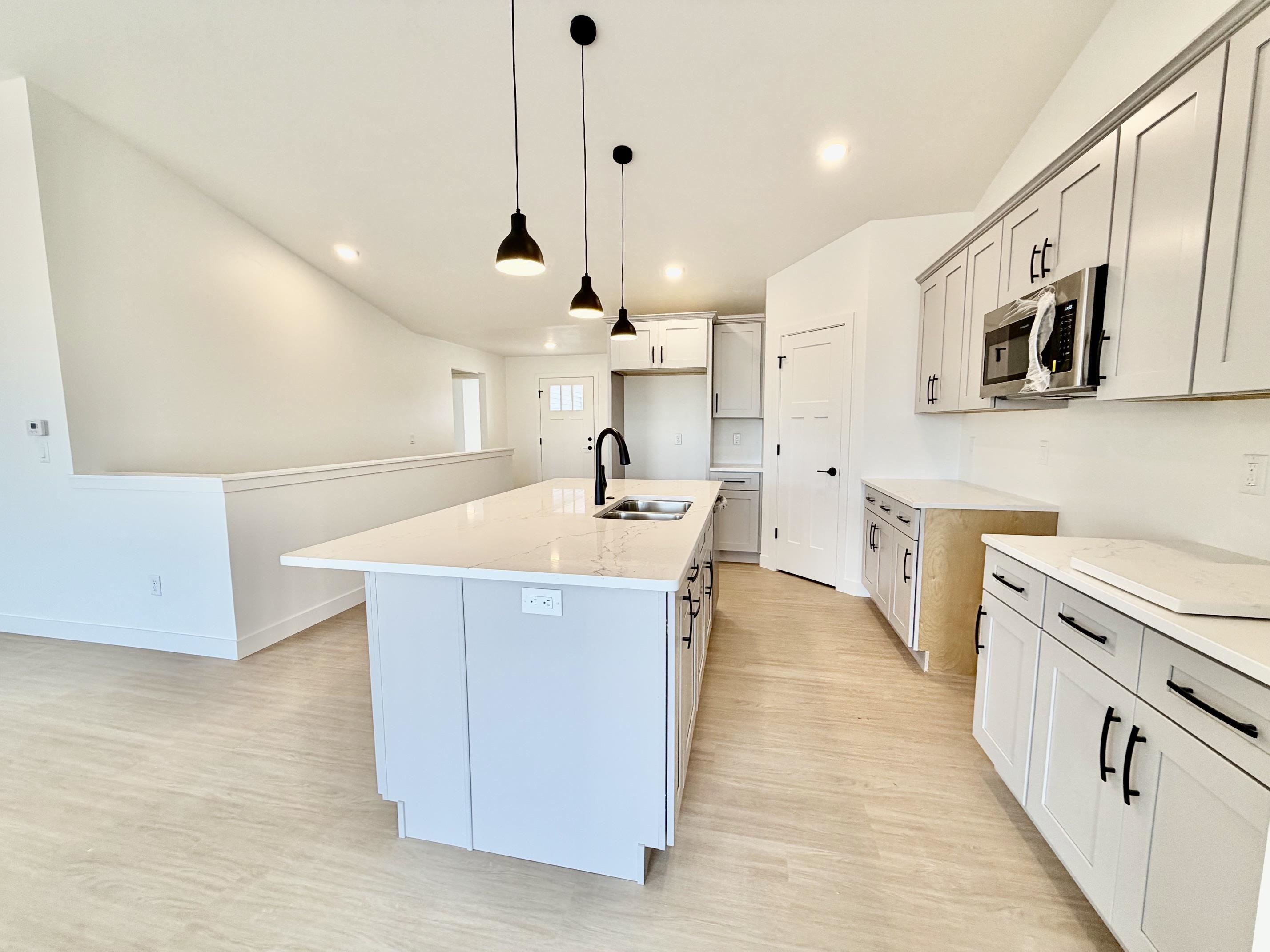 W6843 MCALLISTER Circle