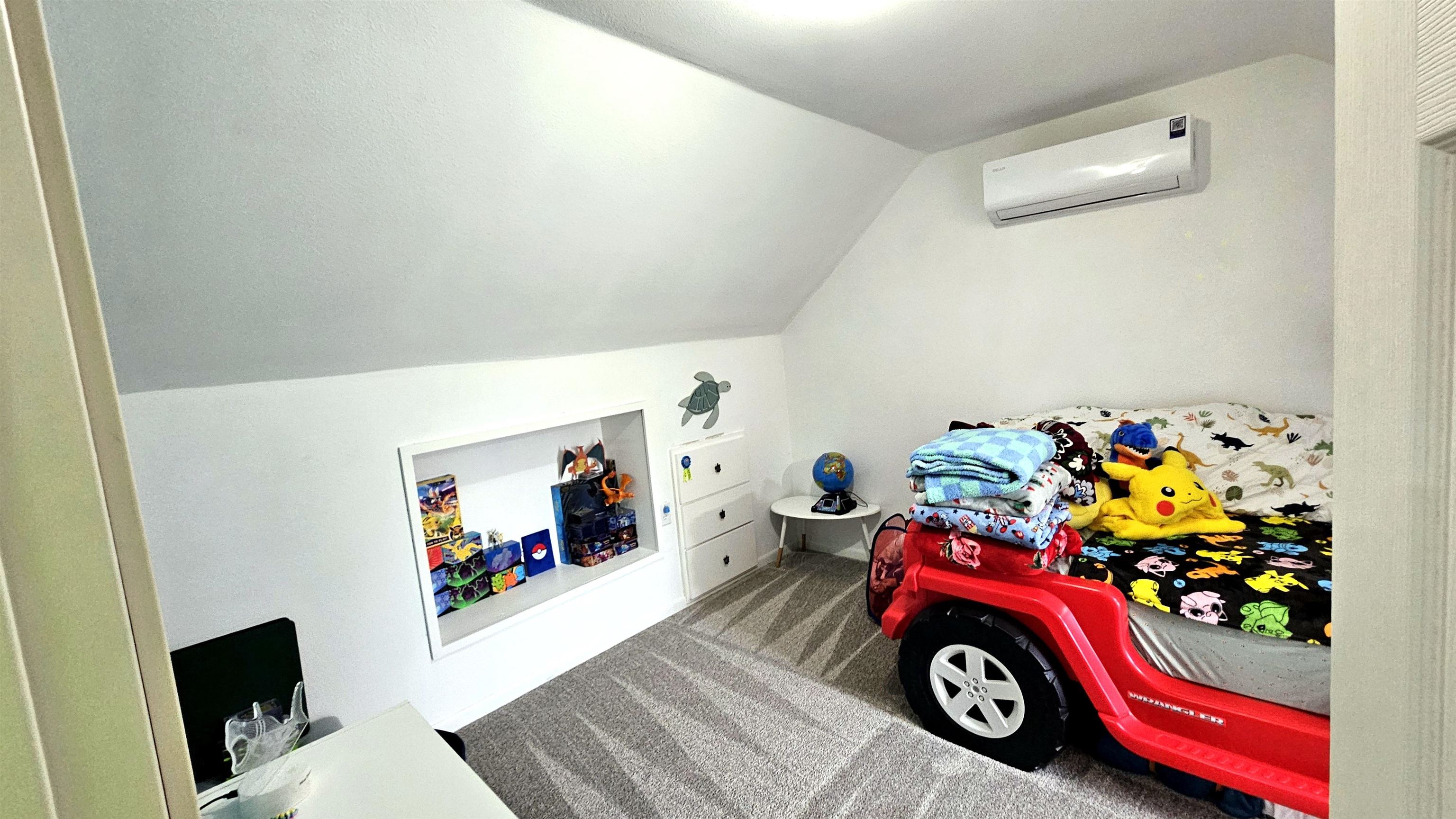 8411 RIDGEVIEW Court