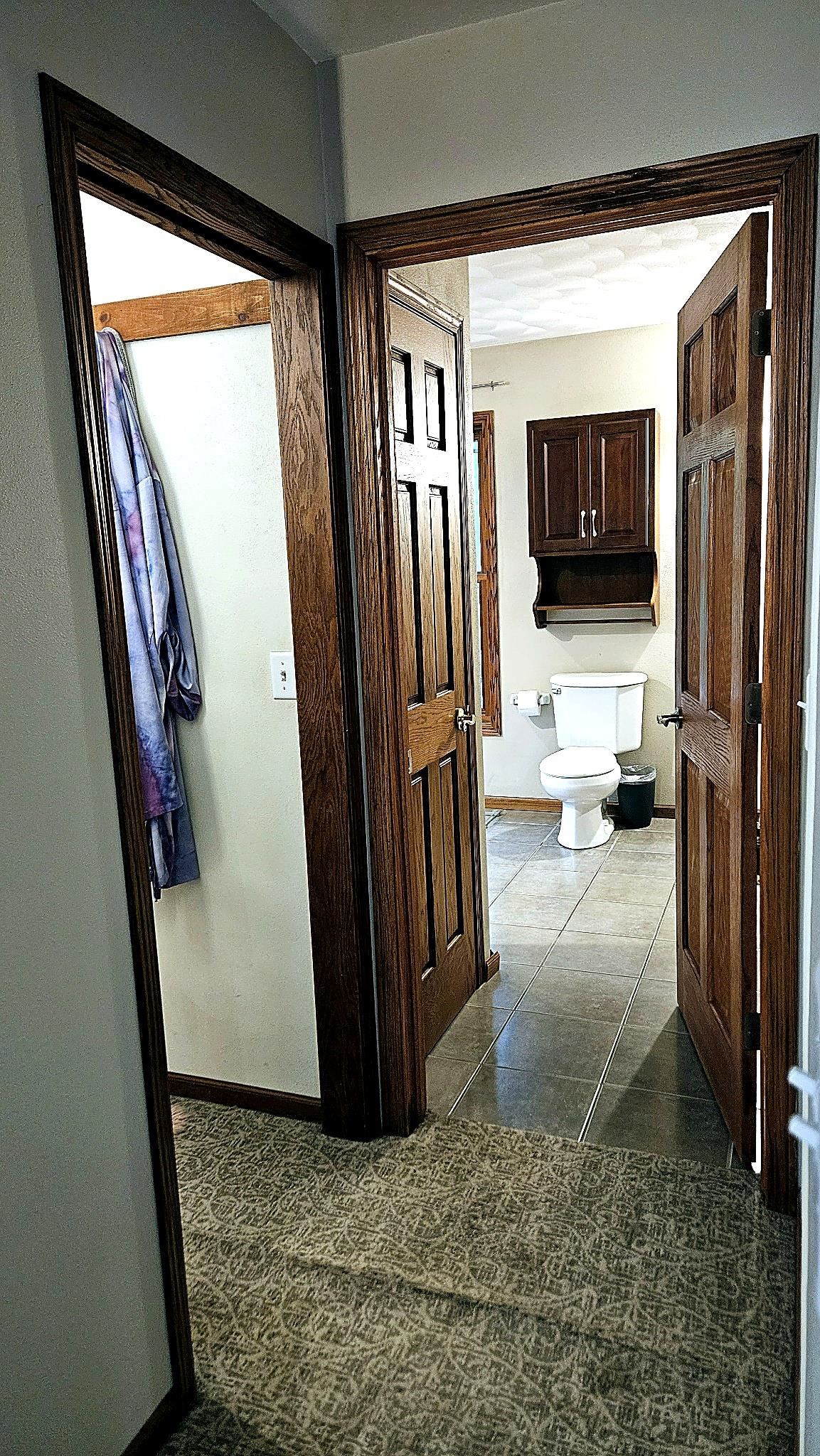 8411 RIDGEVIEW Court