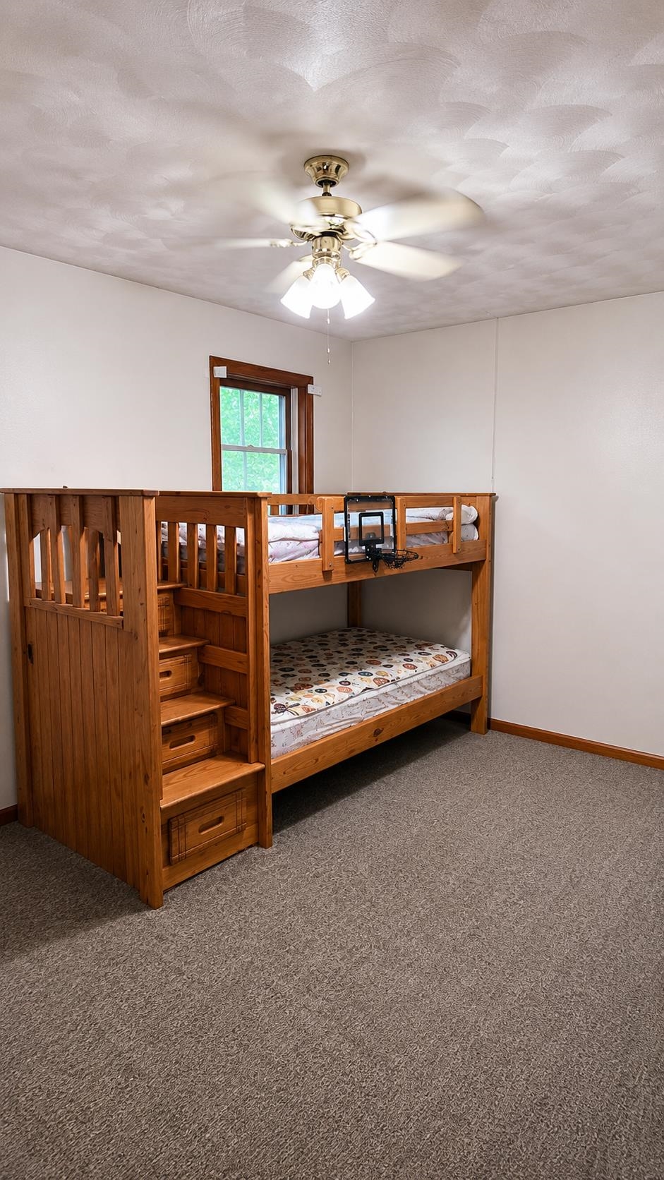 8411 RIDGEVIEW Court