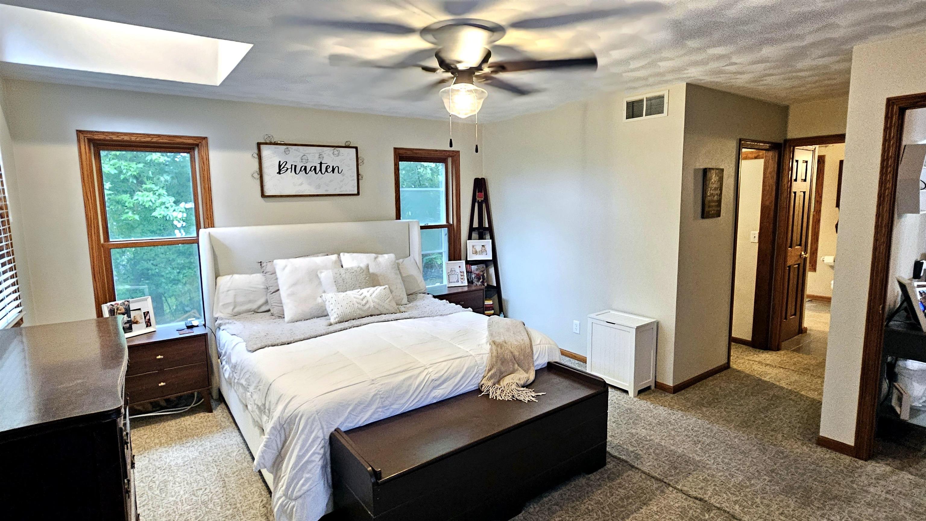 8411 RIDGEVIEW Court