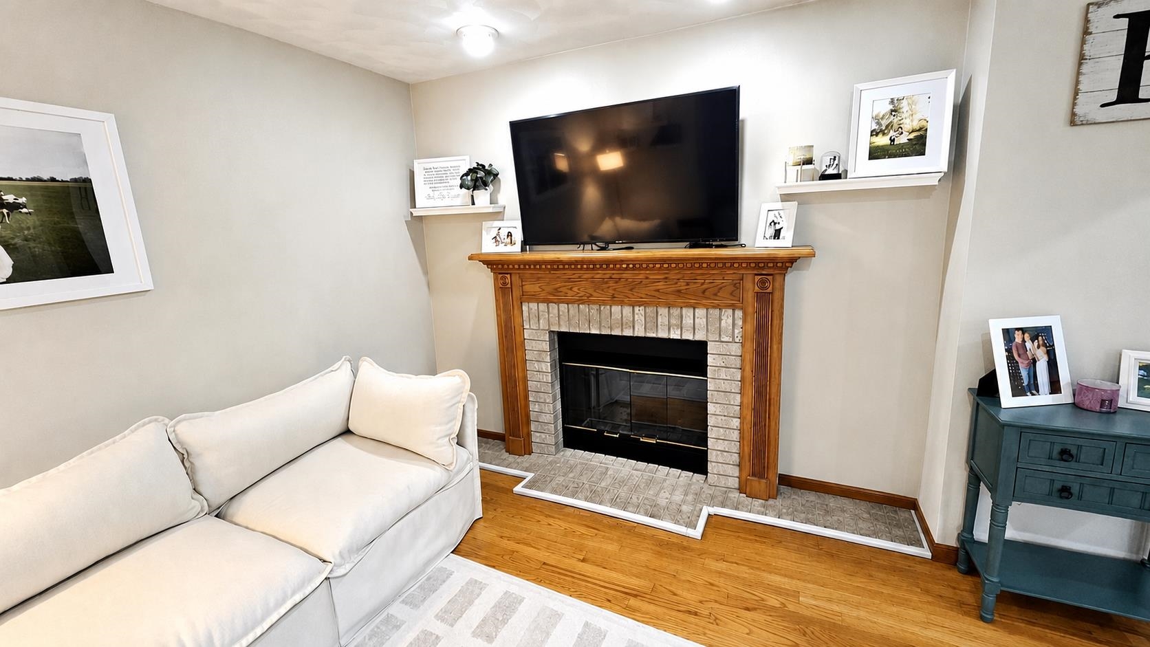 8411 RIDGEVIEW Court