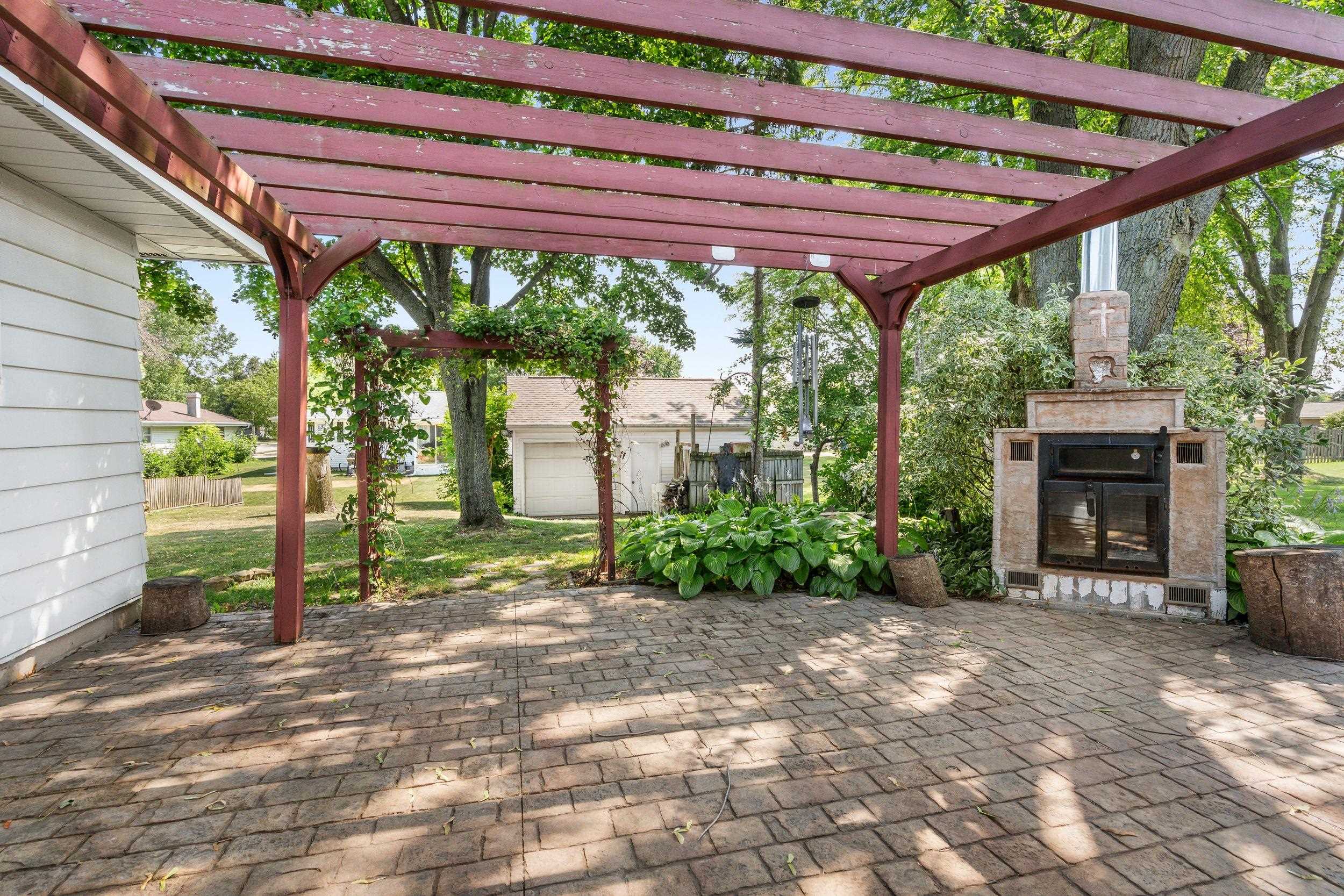 533 WILDWOOD Drive