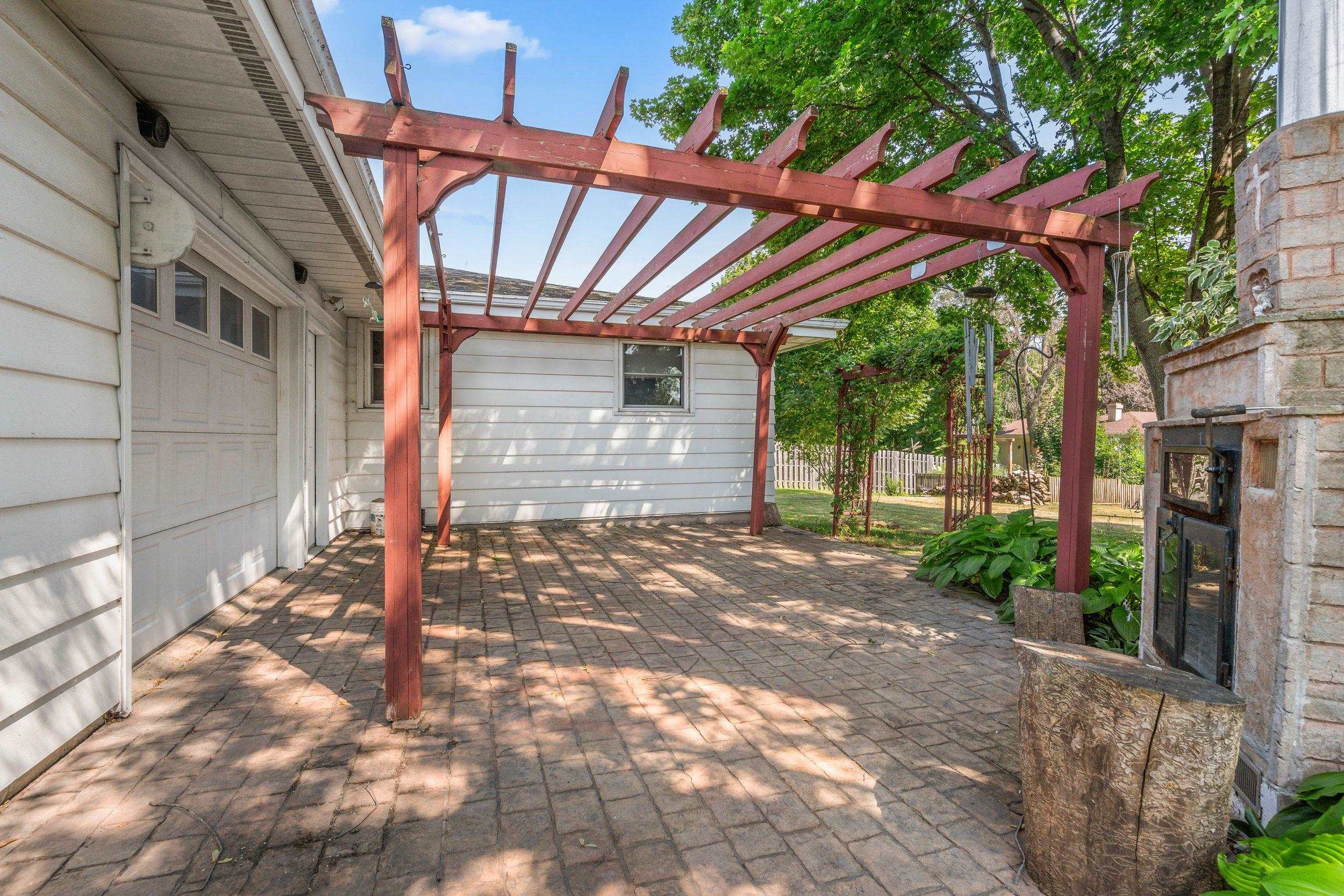 533 WILDWOOD Drive