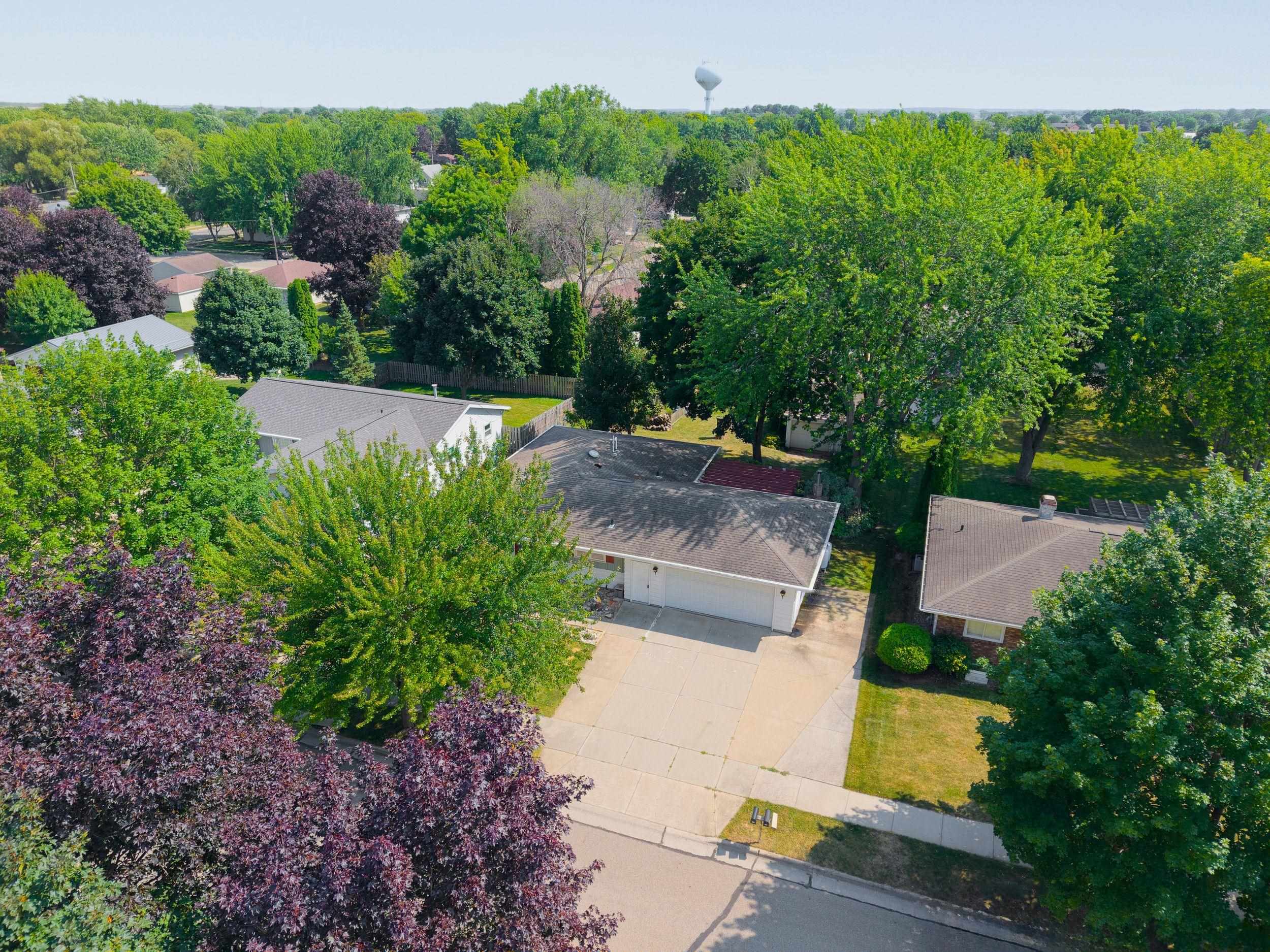 533 WILDWOOD Drive