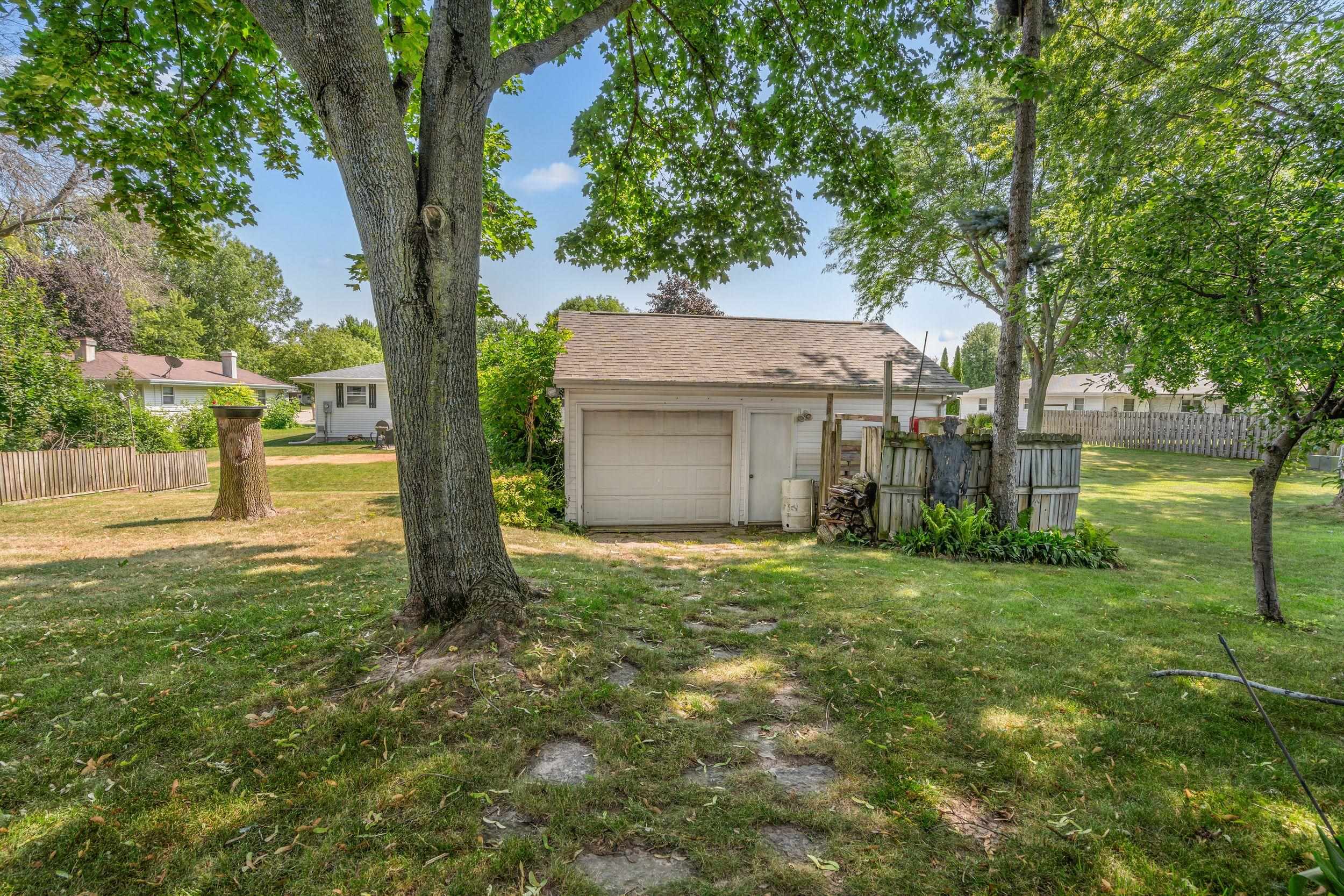 533 WILDWOOD Drive