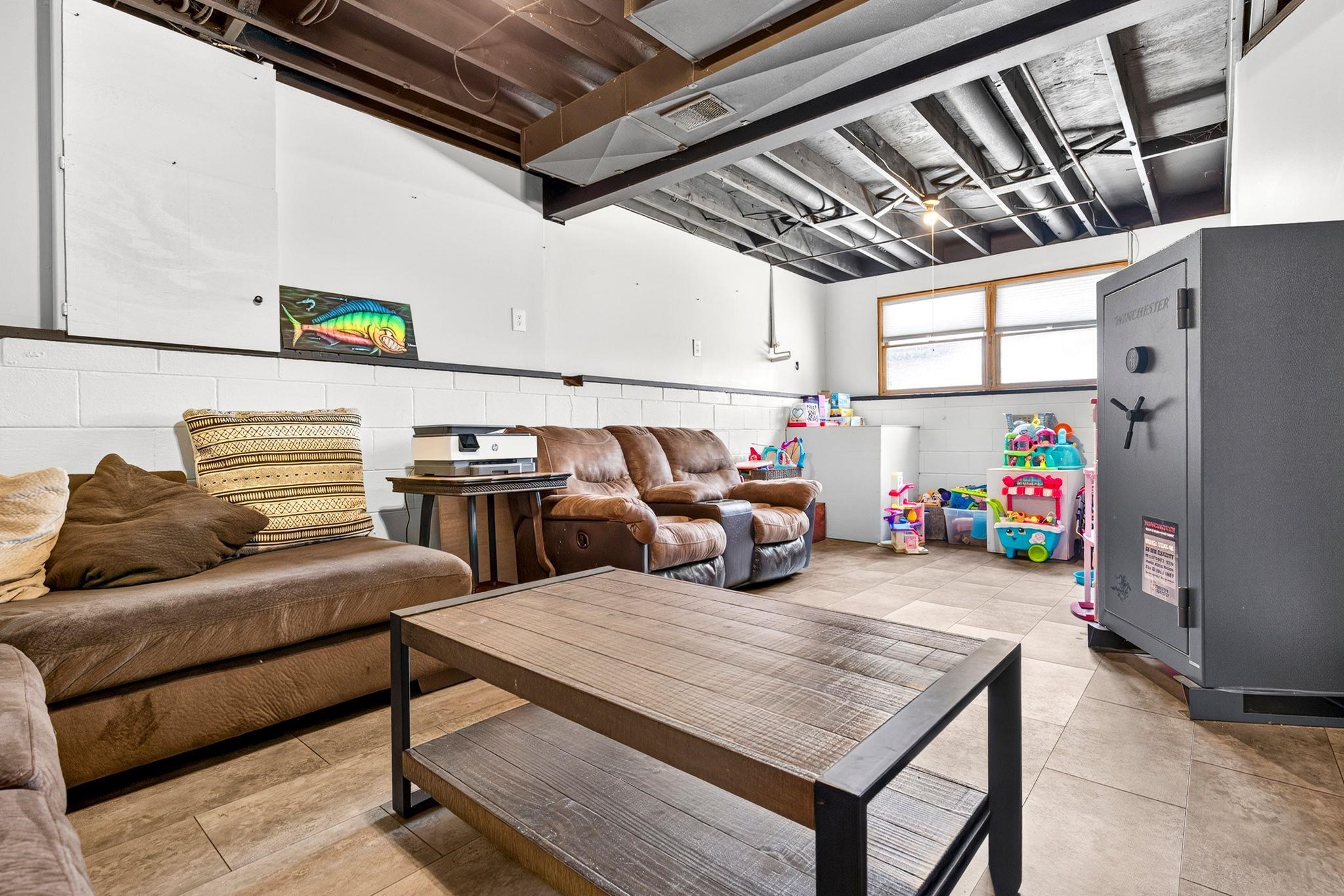 513 JEFFREY Street