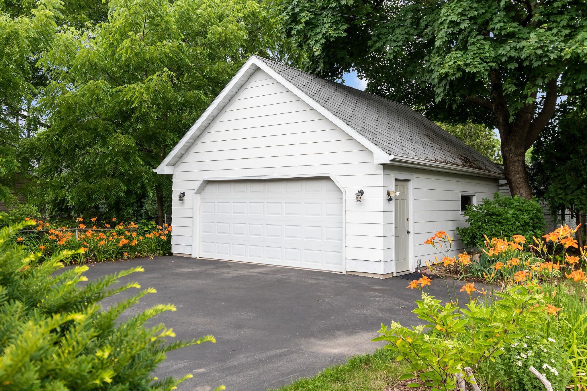 120 E COMMERCIAL Street