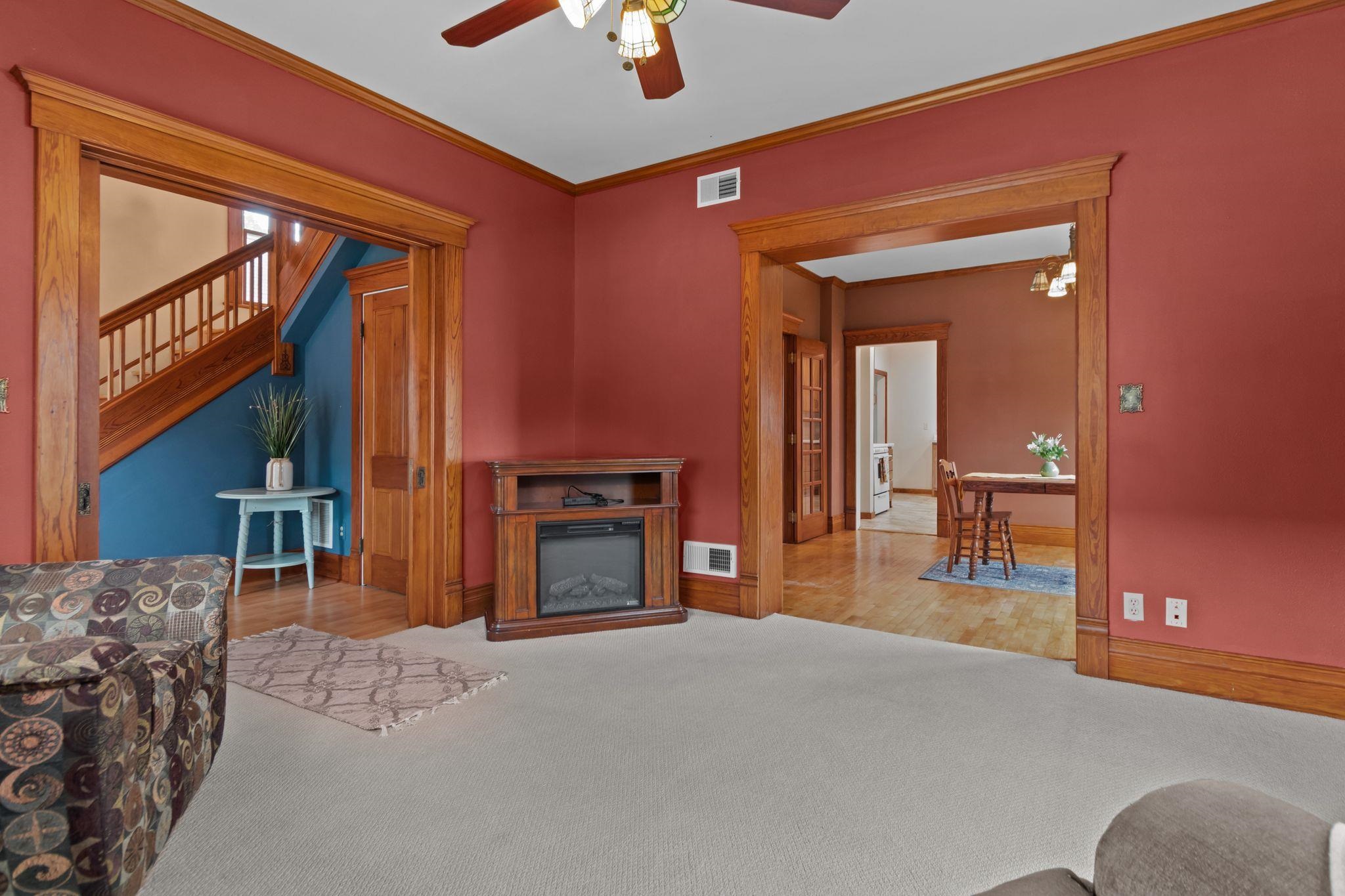120 E COMMERCIAL Street