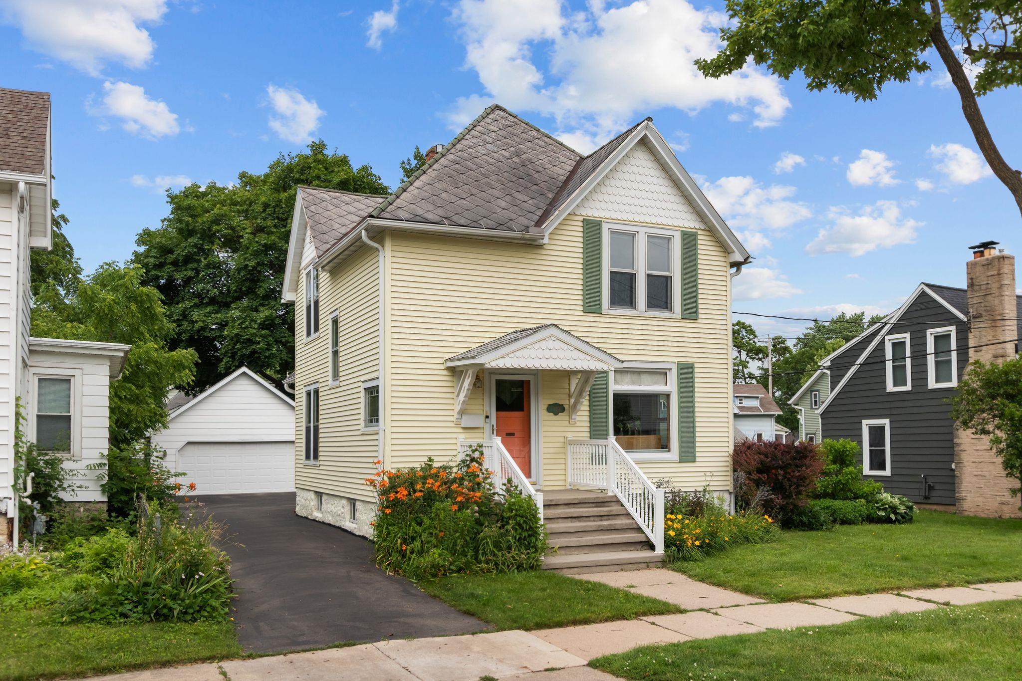 120 E COMMERCIAL Street