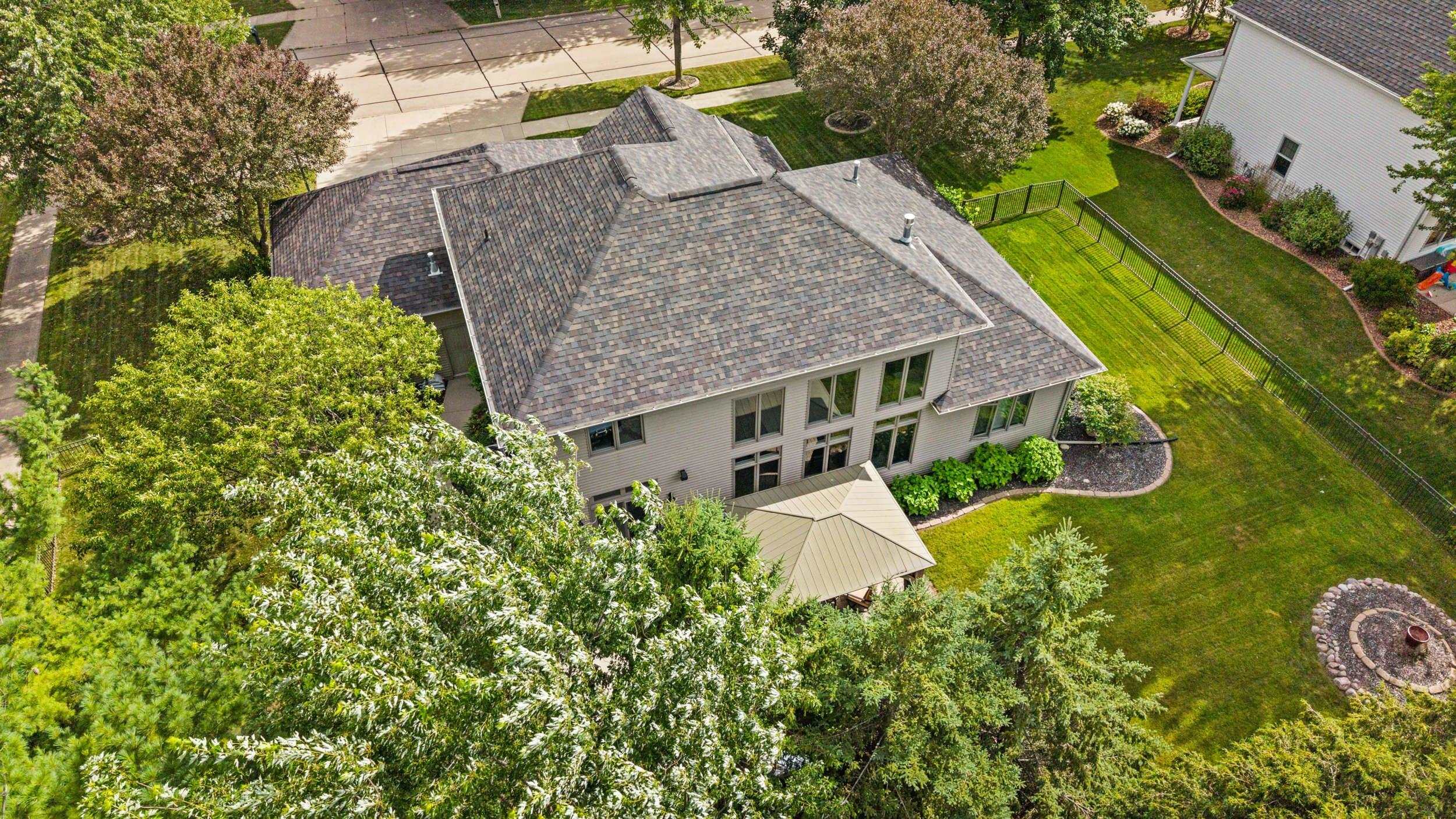 236 E THORNBROOK Lane