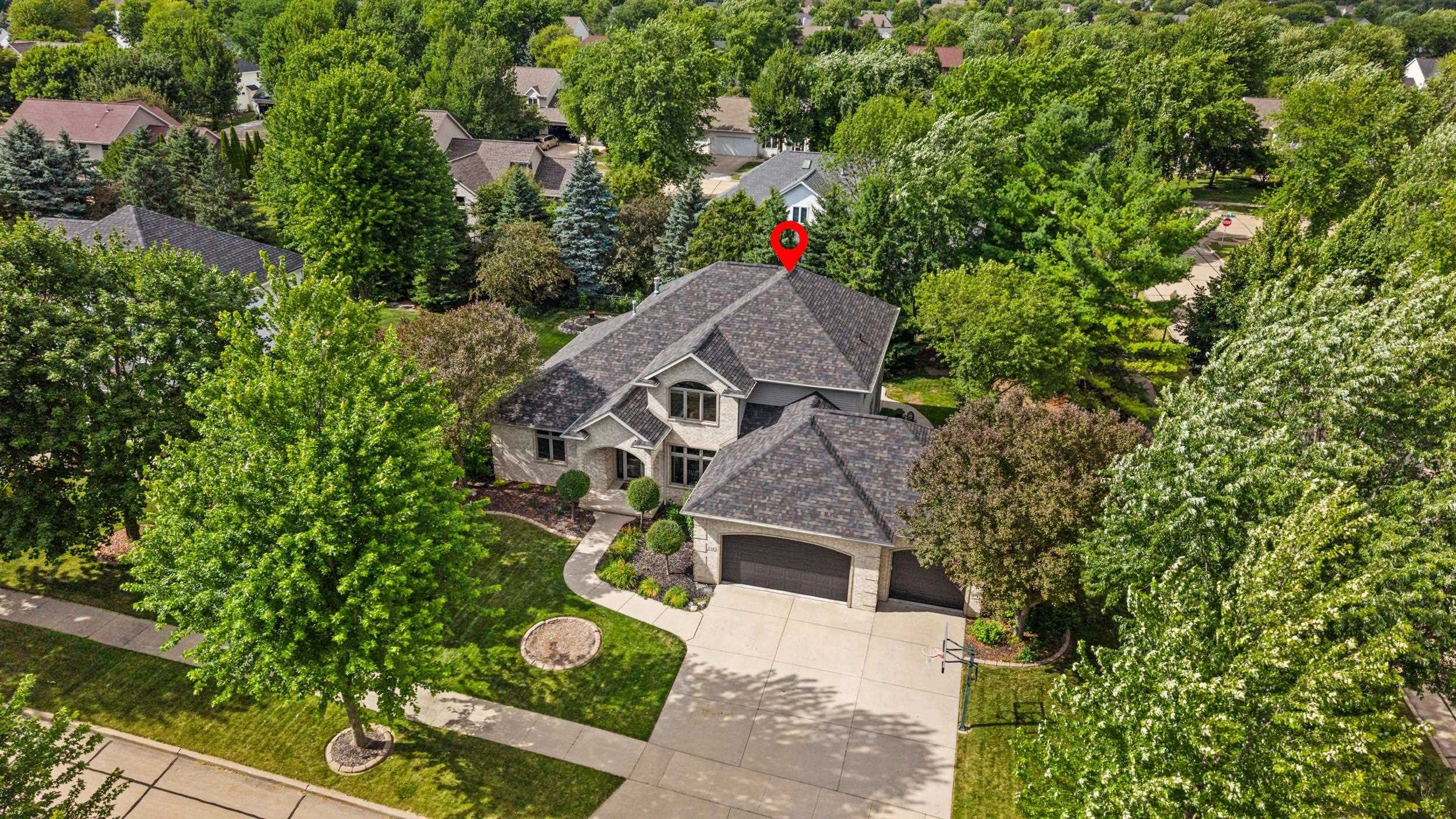 236 E THORNBROOK Lane