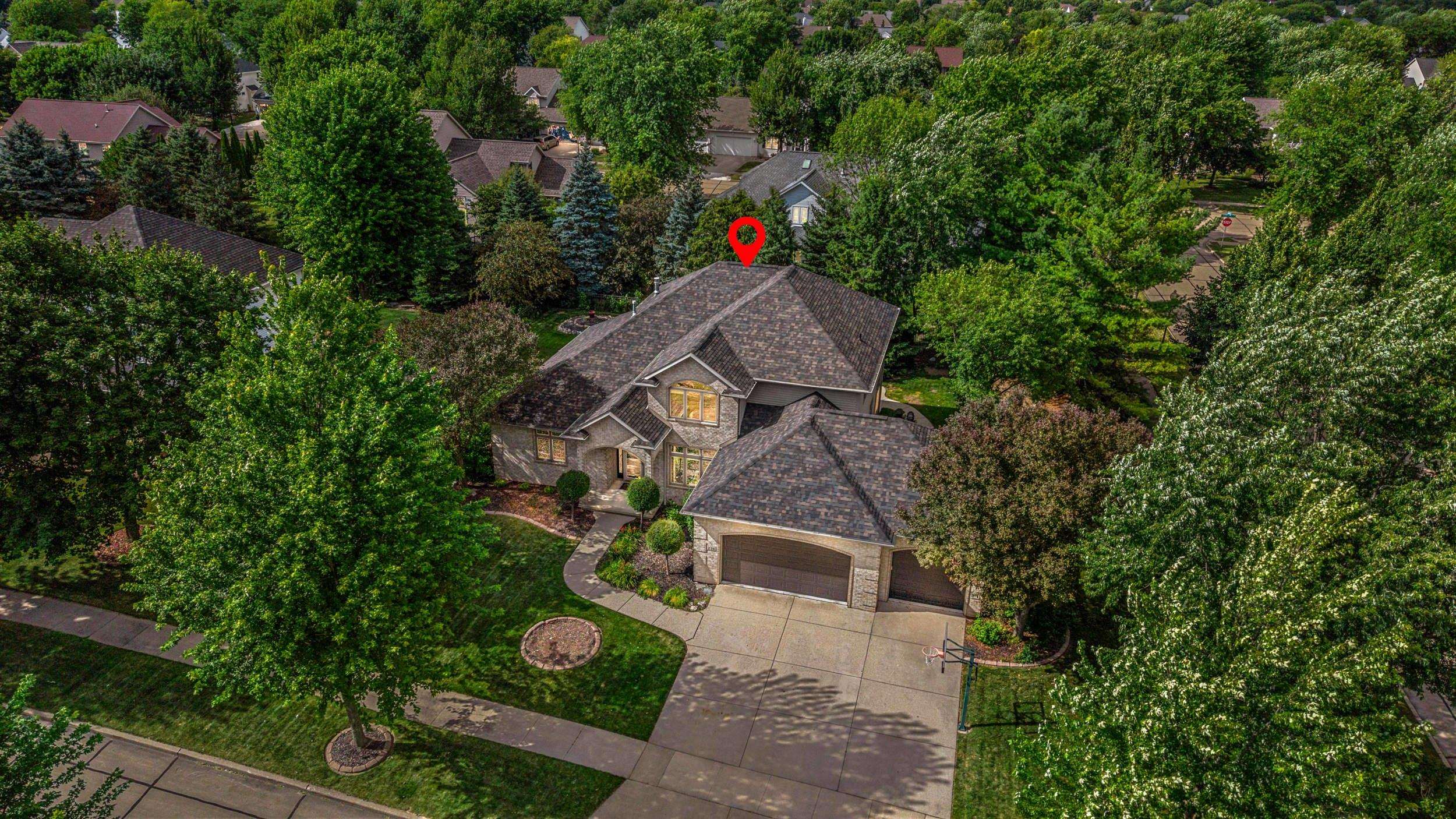 236 E THORNBROOK Lane