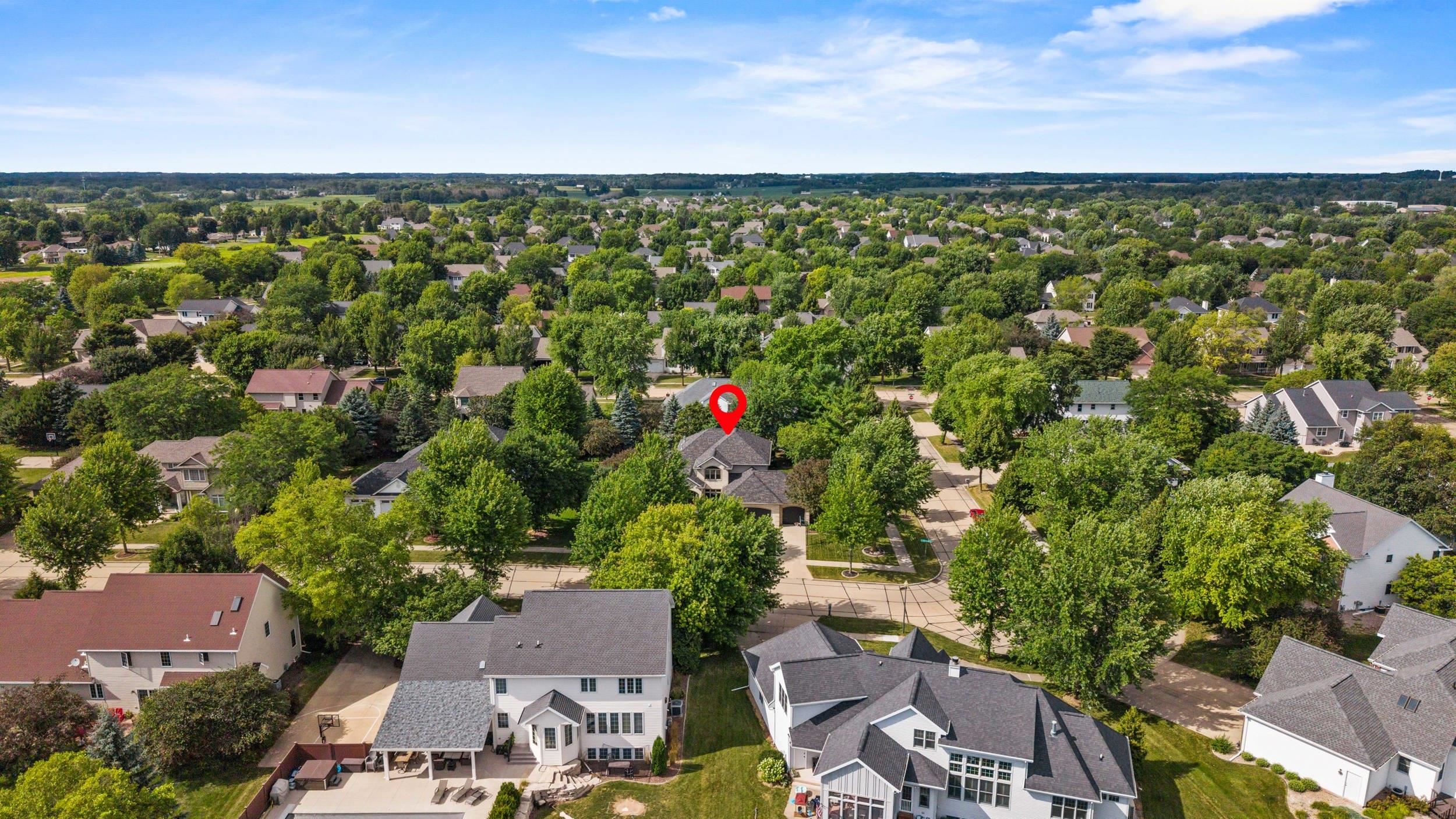 236 E THORNBROOK Lane