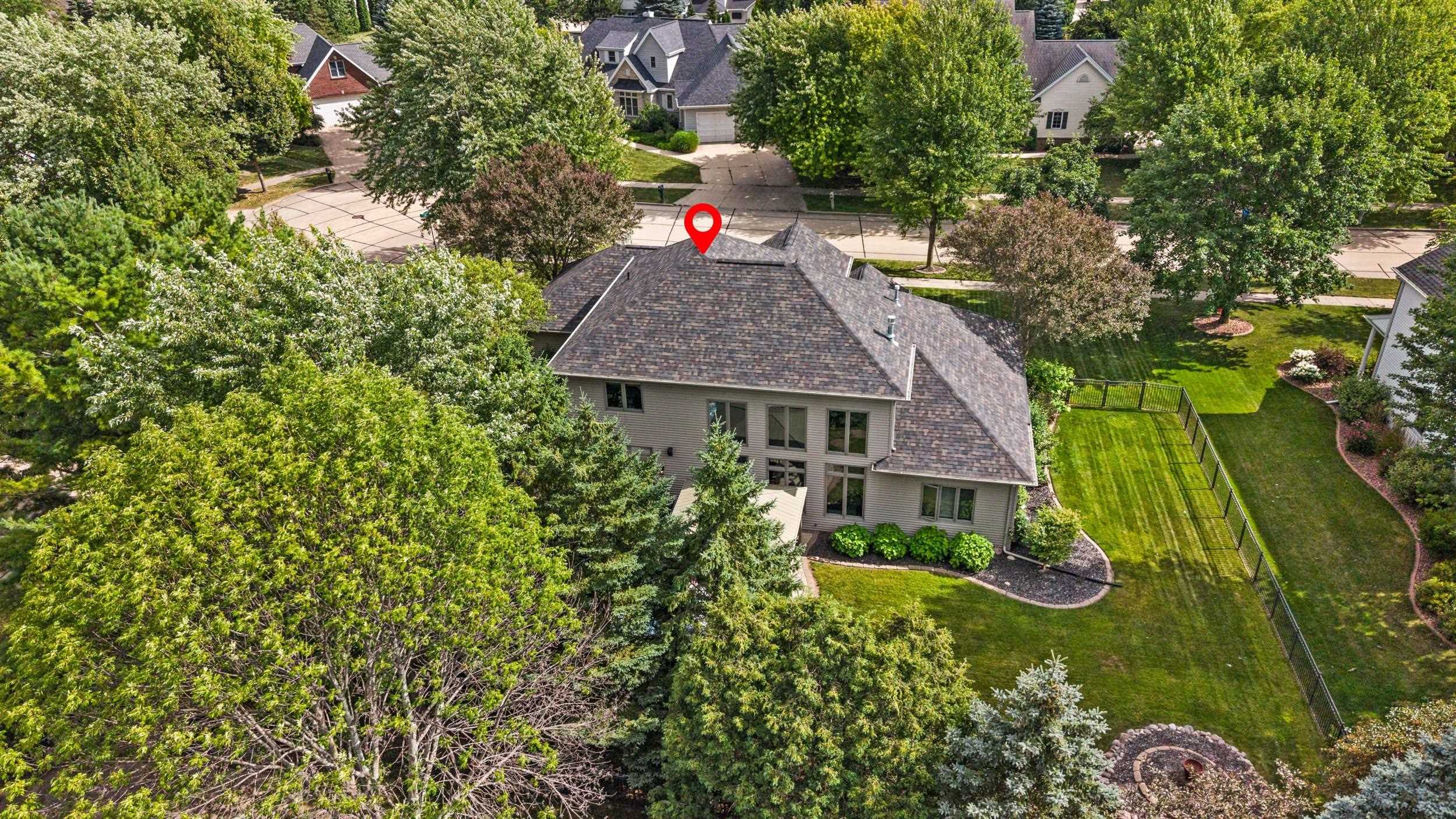 236 E THORNBROOK Lane