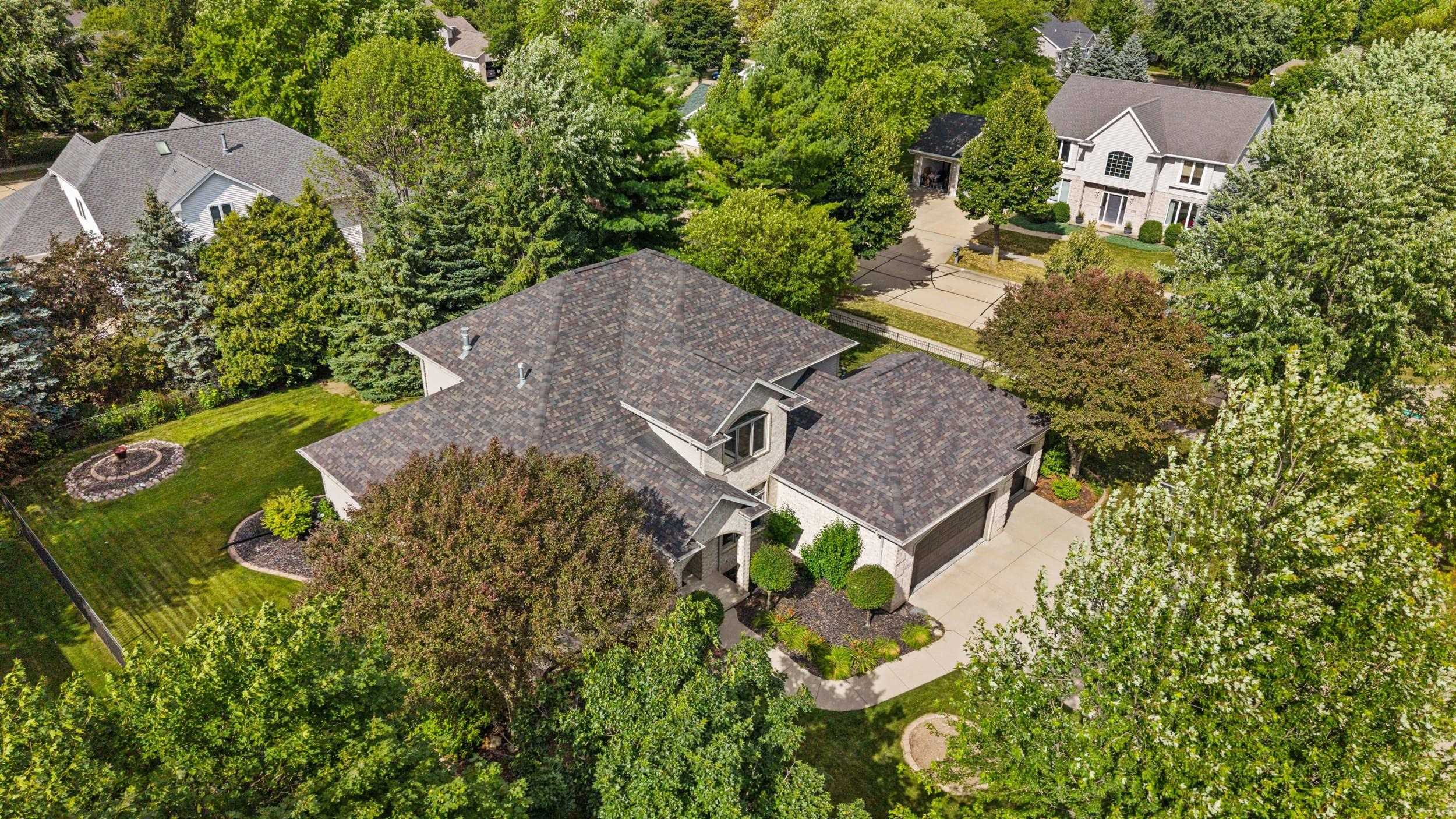 236 E THORNBROOK Lane