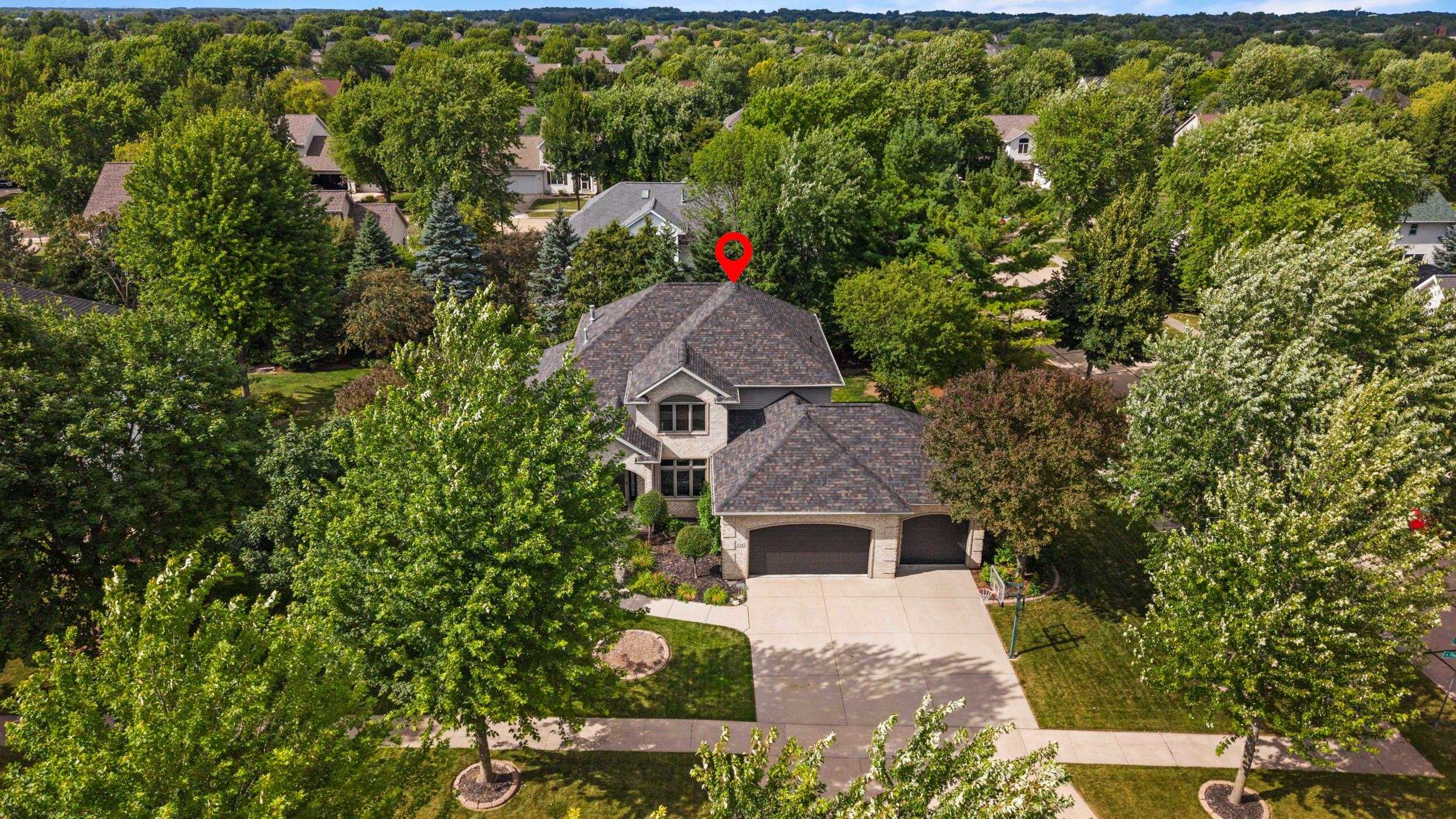 236 E THORNBROOK Lane
