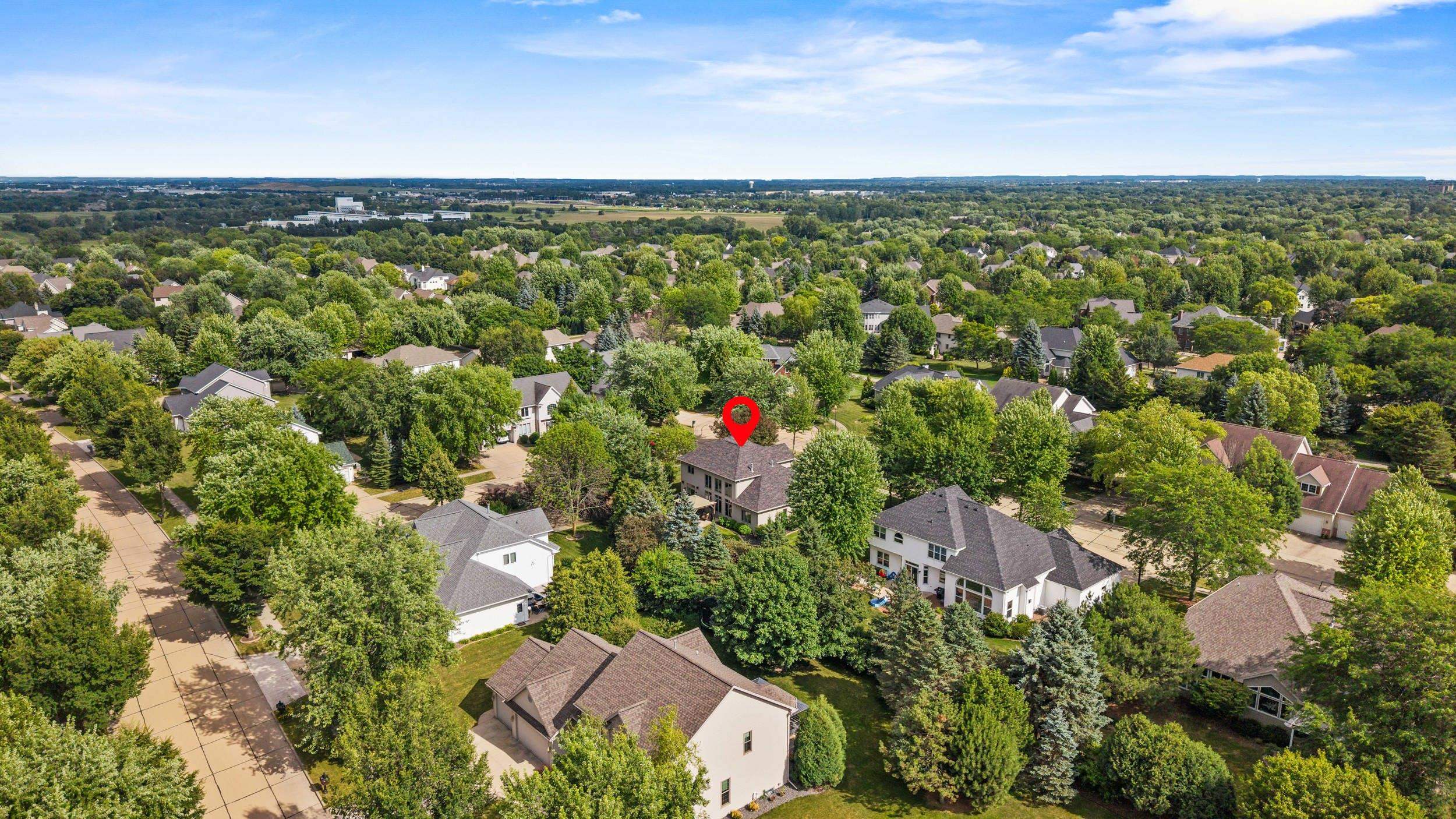 236 E THORNBROOK Lane