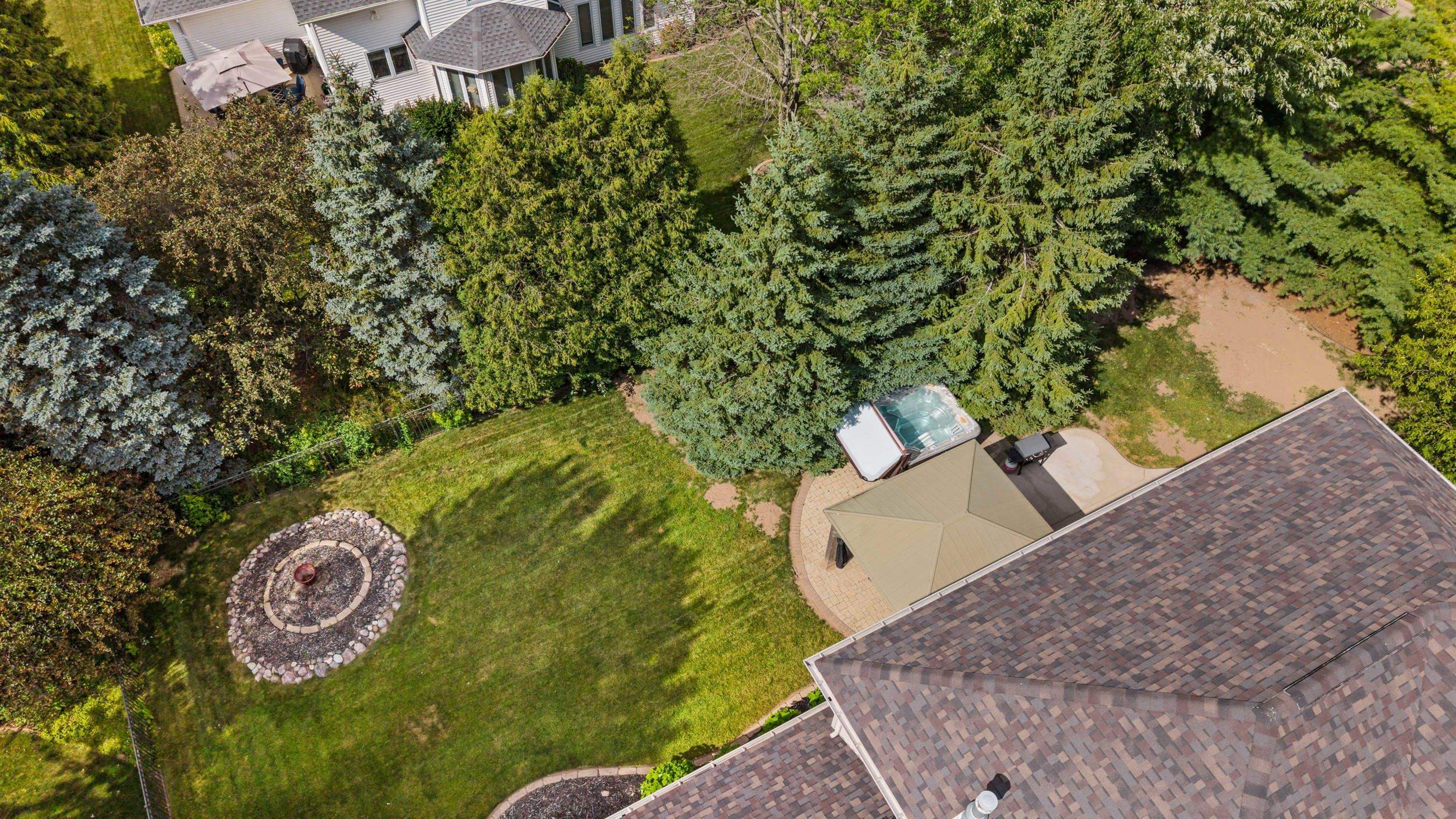 236 E THORNBROOK Lane