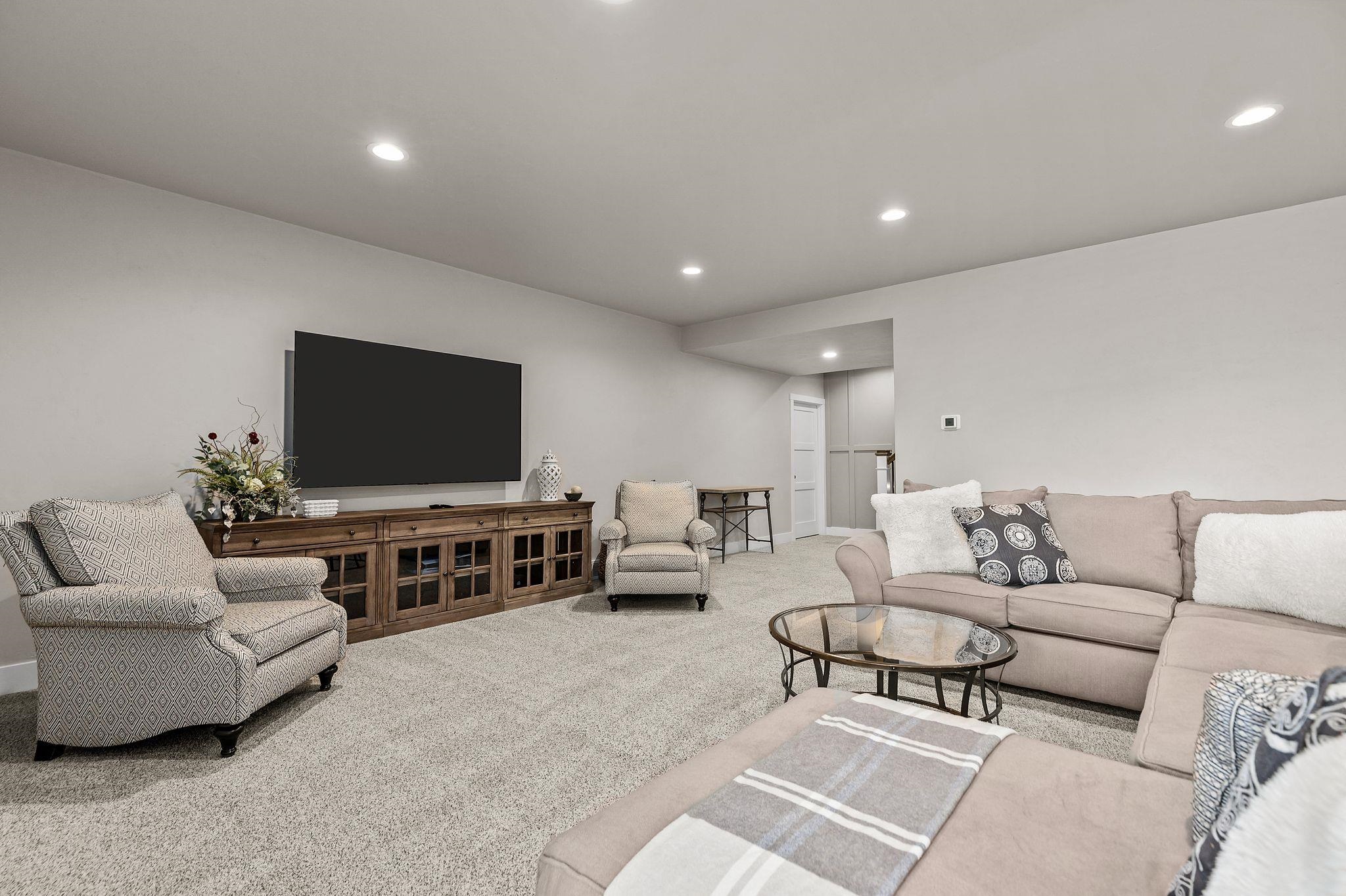 3001 W OLD OAK Drive