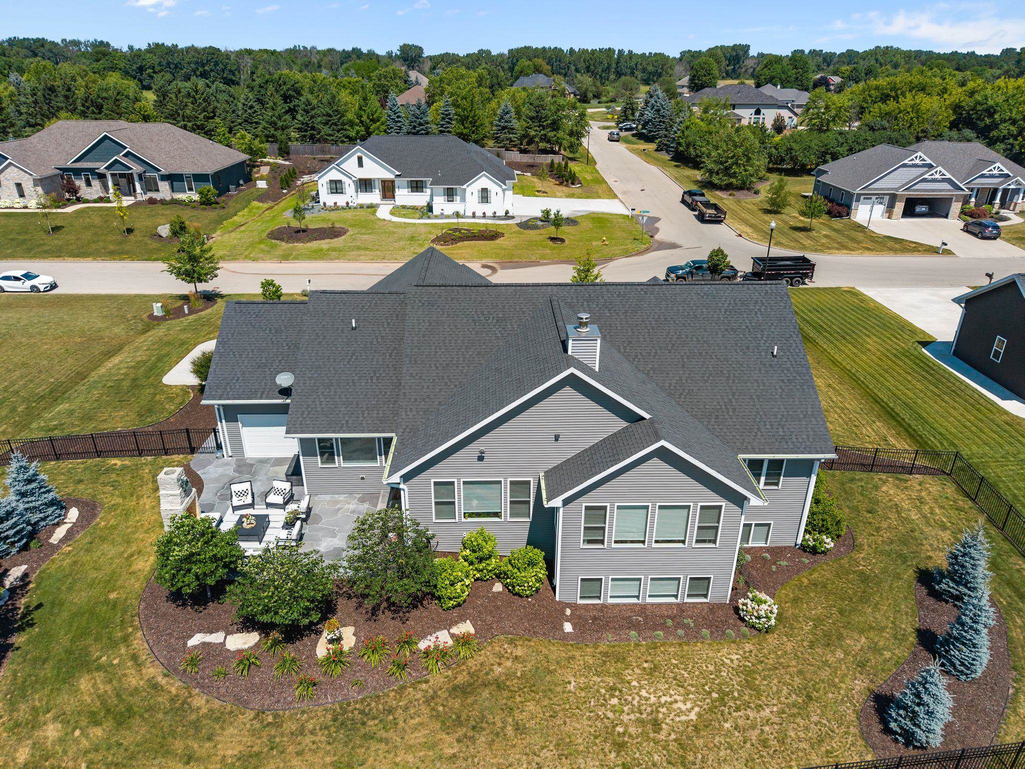 3001 W OLD OAK Drive
