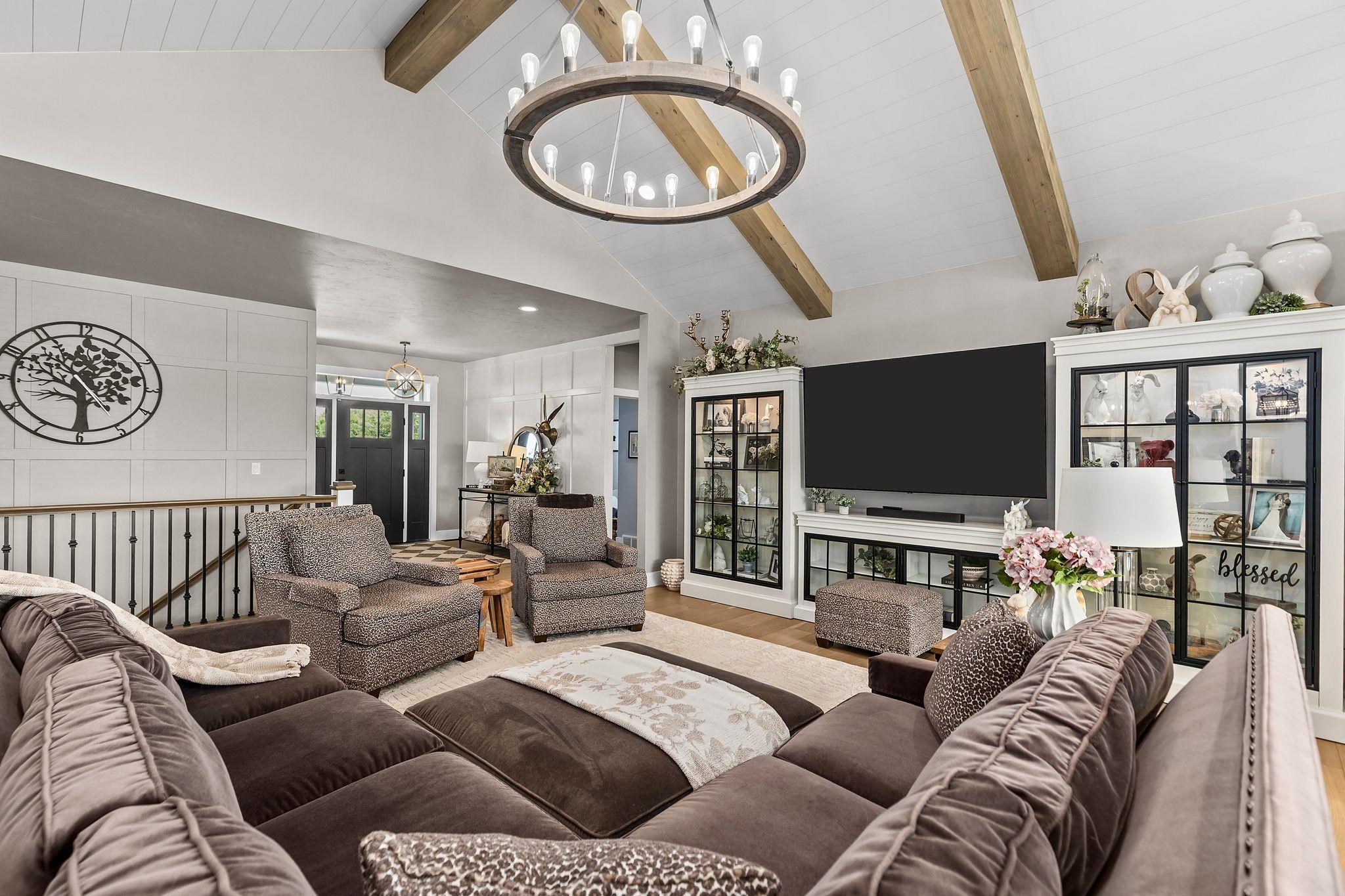 3001 W OLD OAK Drive