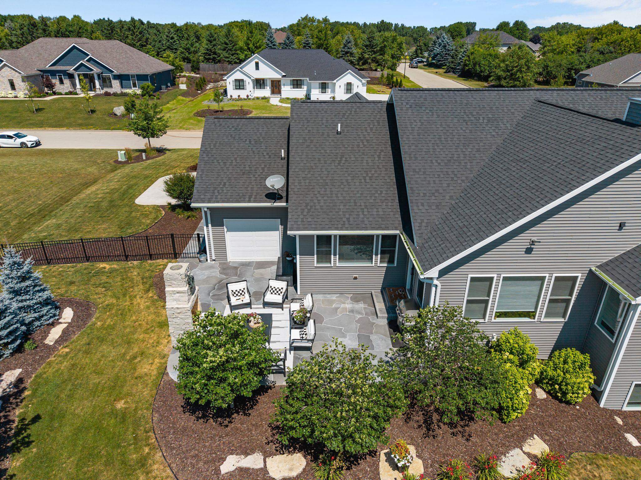 3001 W OLD OAK Drive