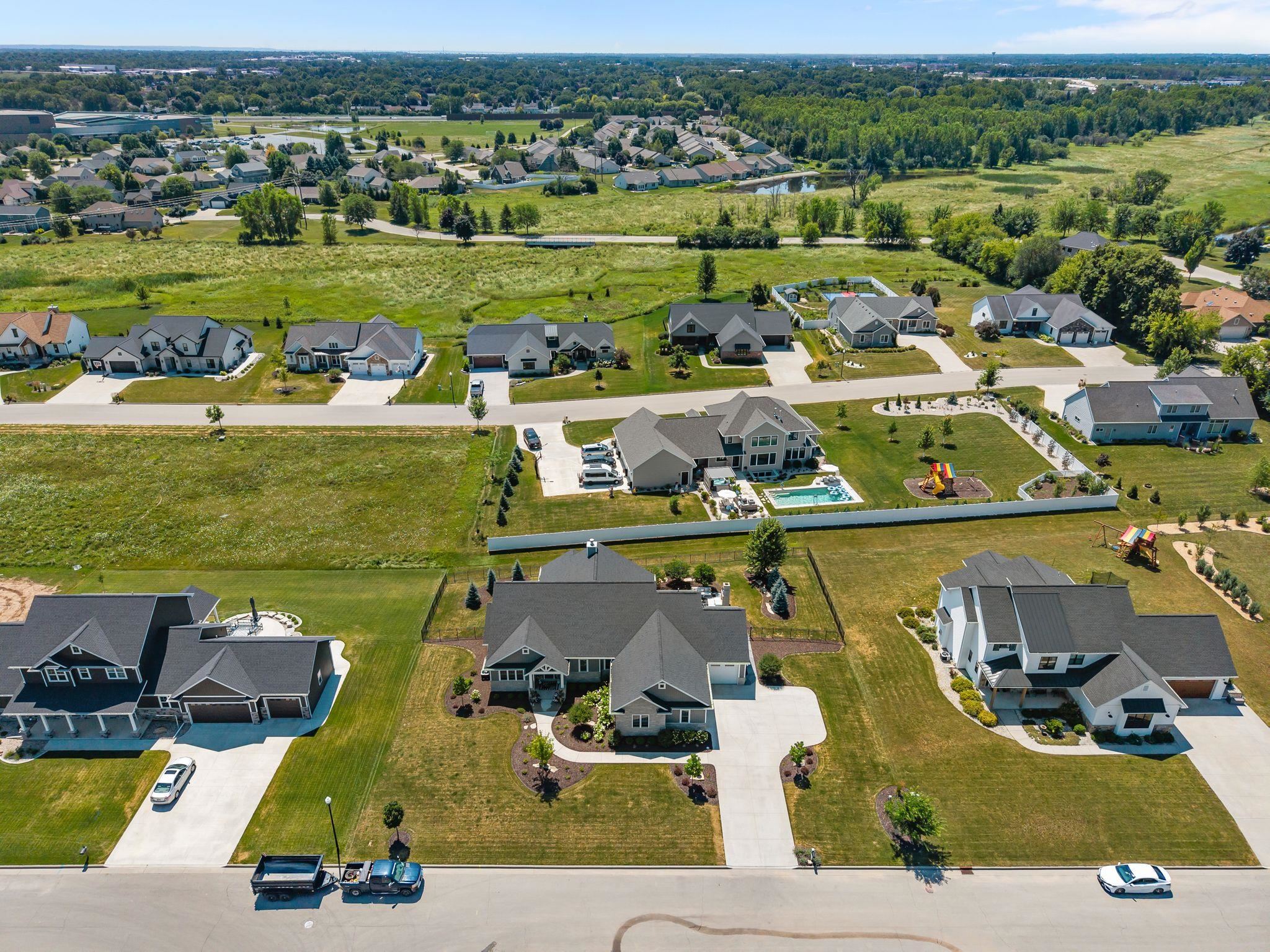 3001 W OLD OAK Drive