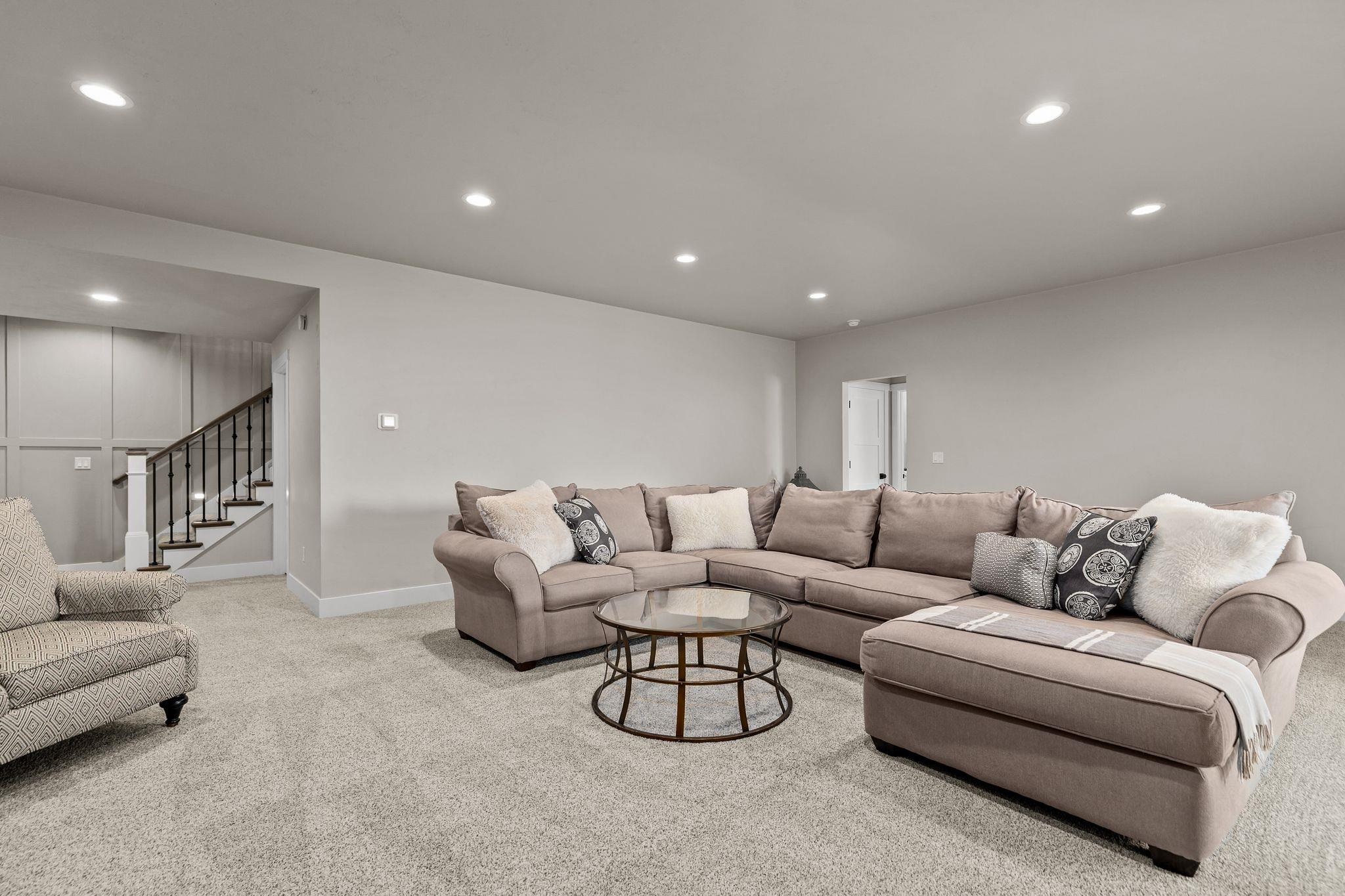 3001 W OLD OAK Drive