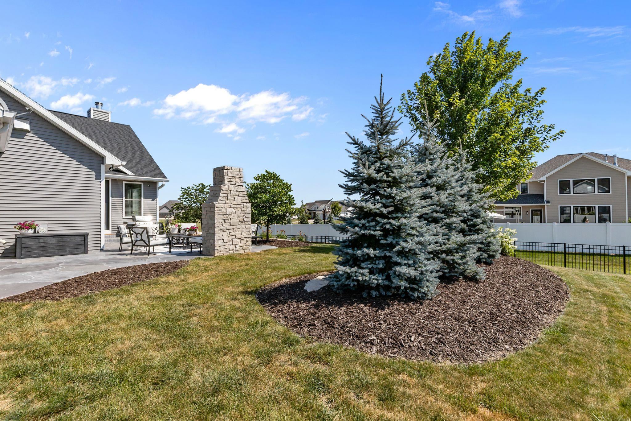 3001 W OLD OAK Drive