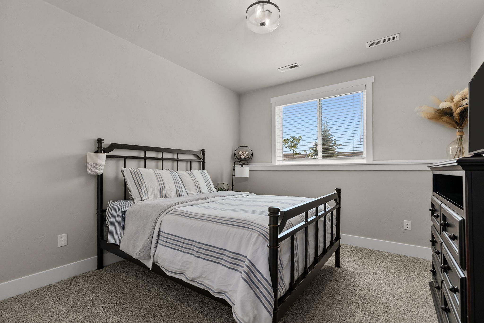 3001 W OLD OAK Drive