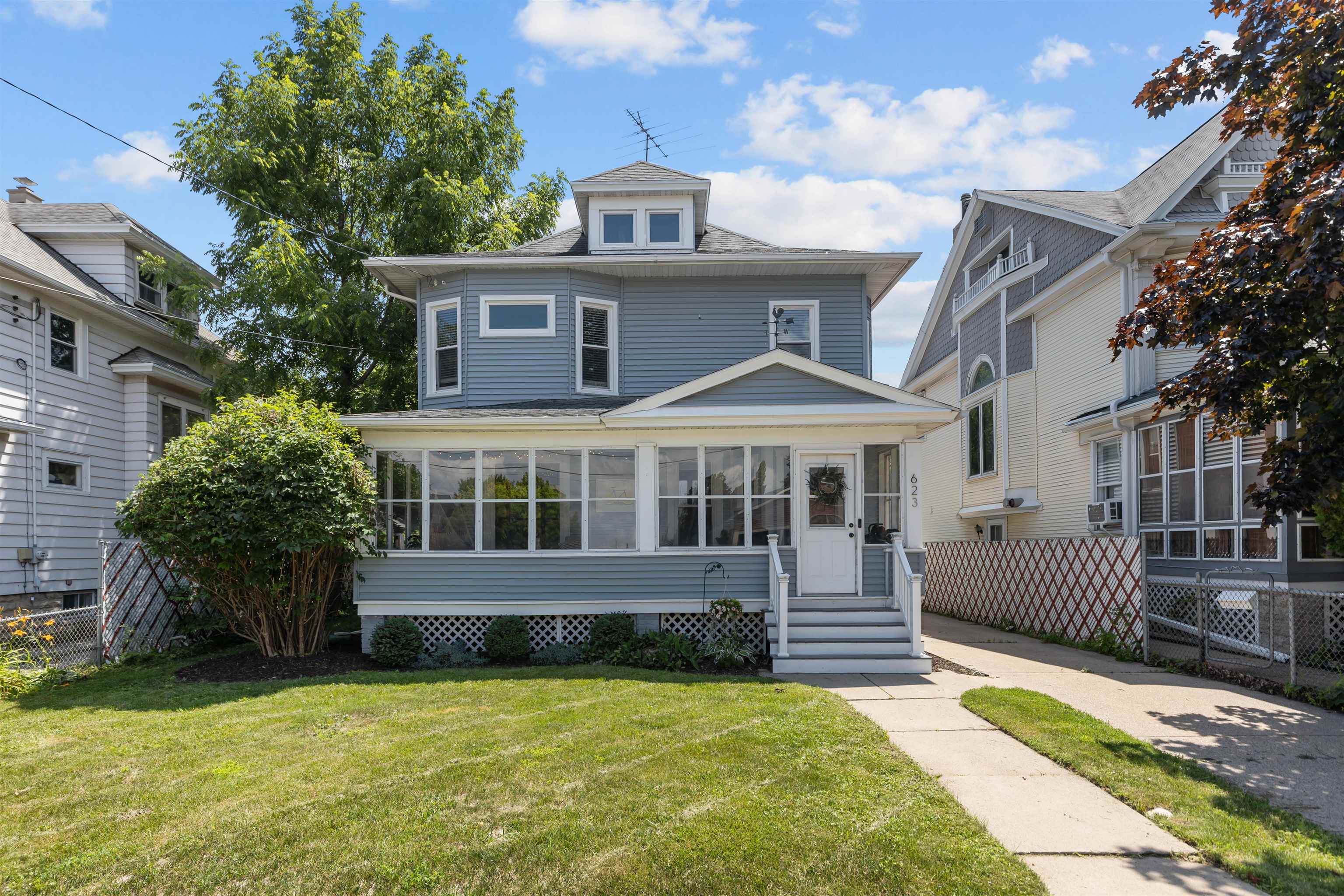 623 W NEW YORK Avenue