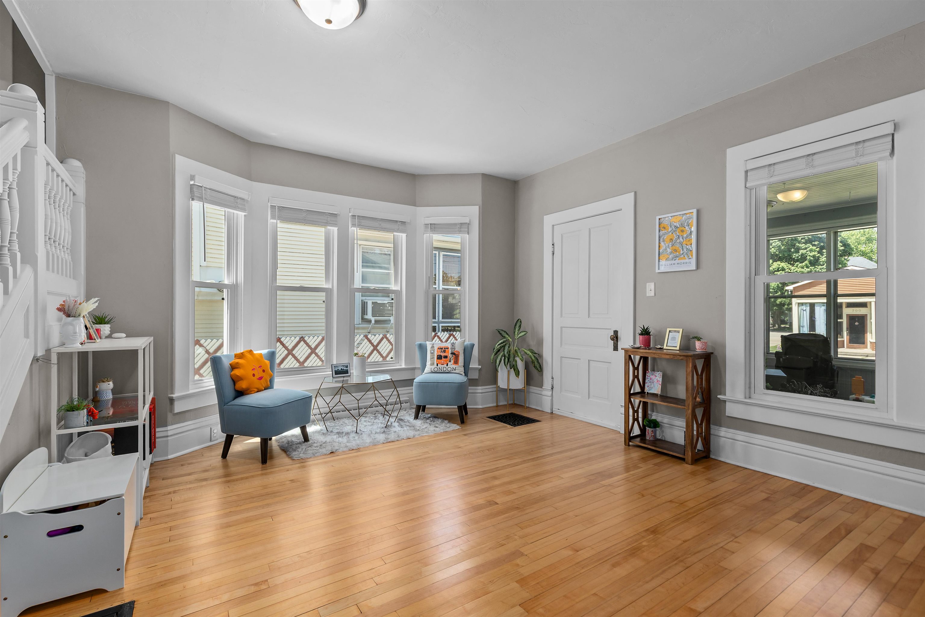 623 W NEW YORK Avenue