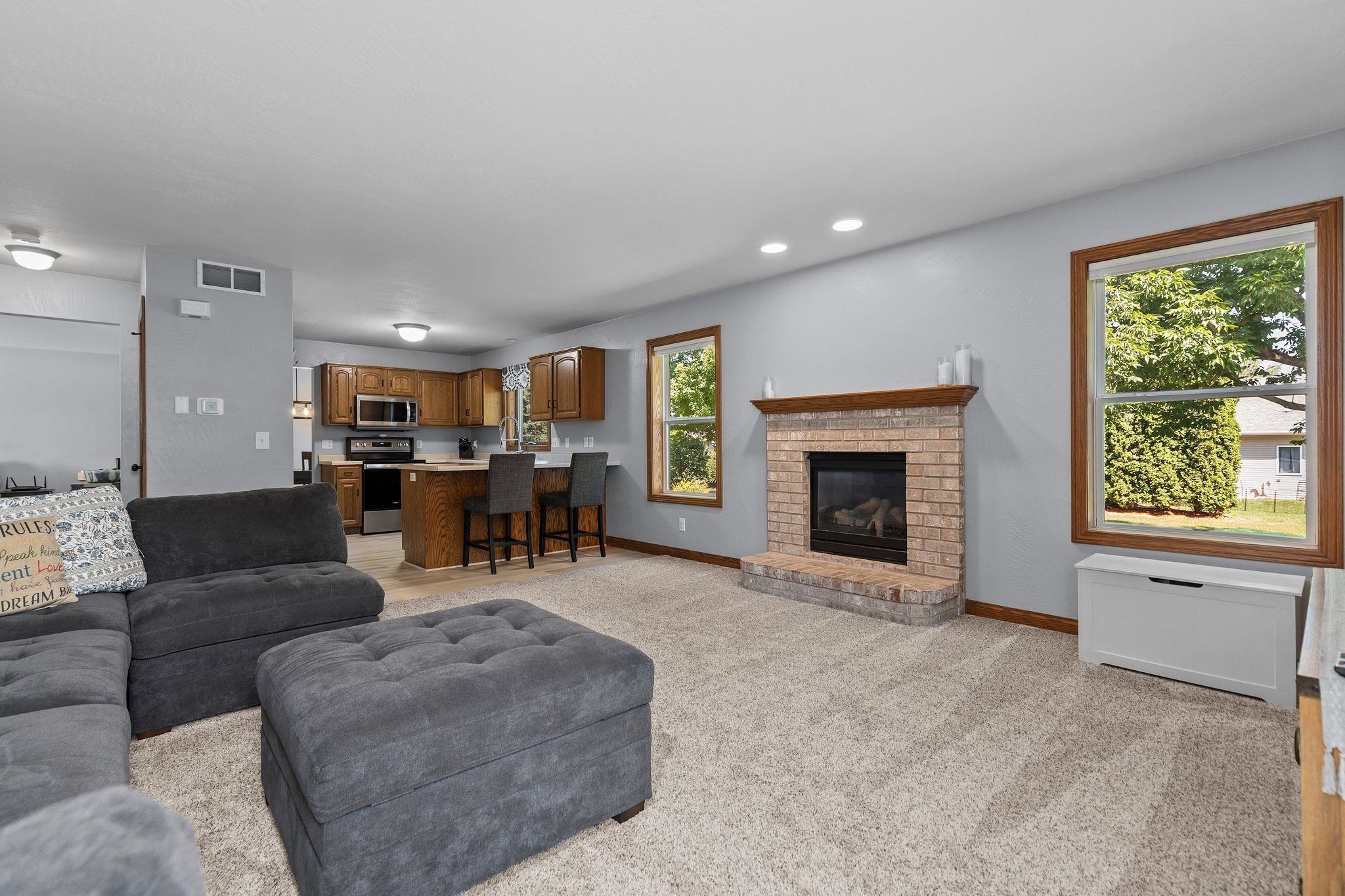 W5876 BLUE BONNET Drive