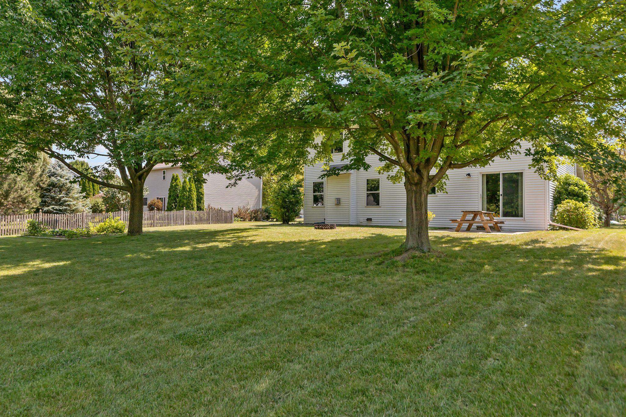 W5876 BLUE BONNET Drive