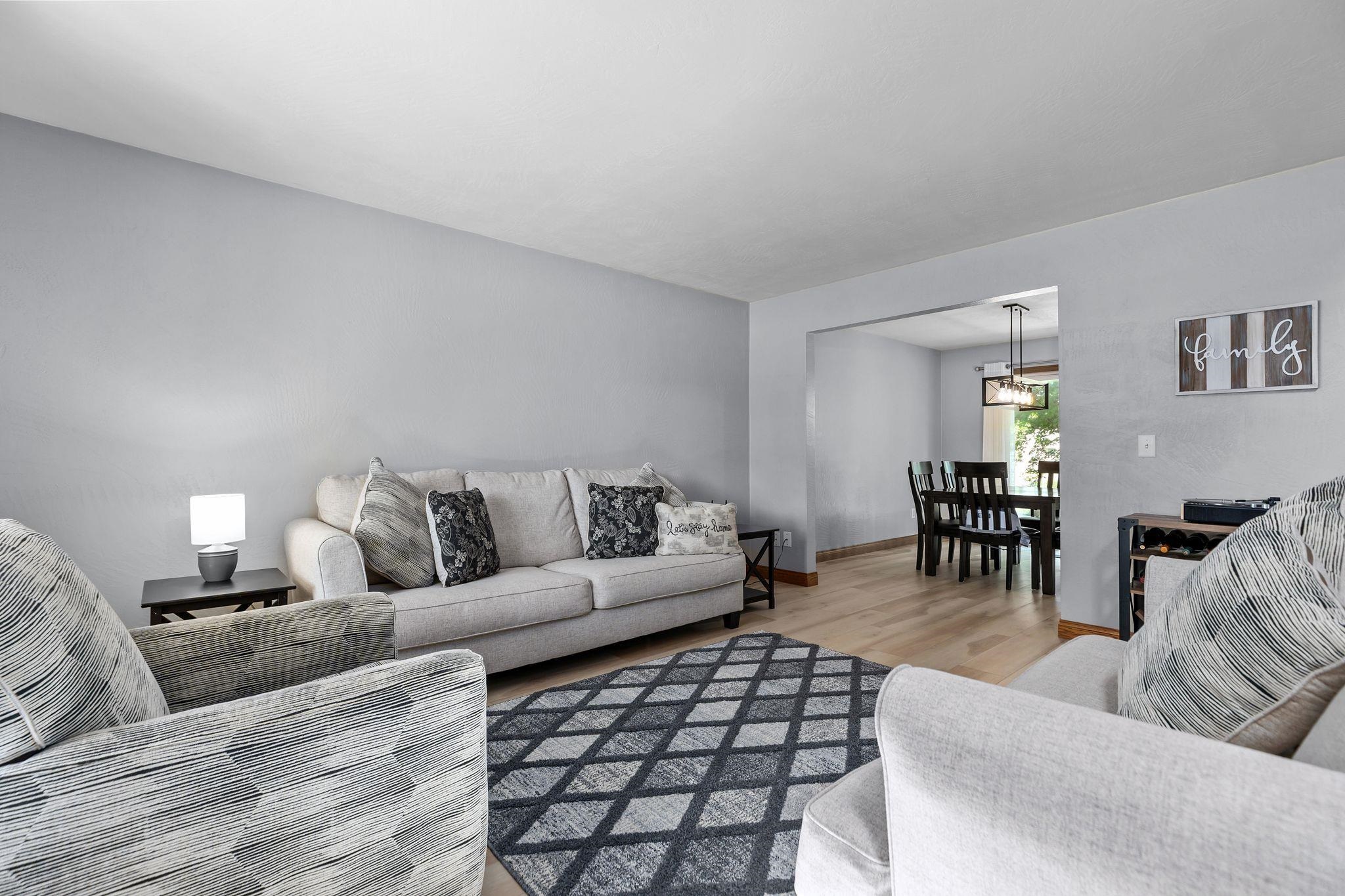 W5876 BLUE BONNET Drive
