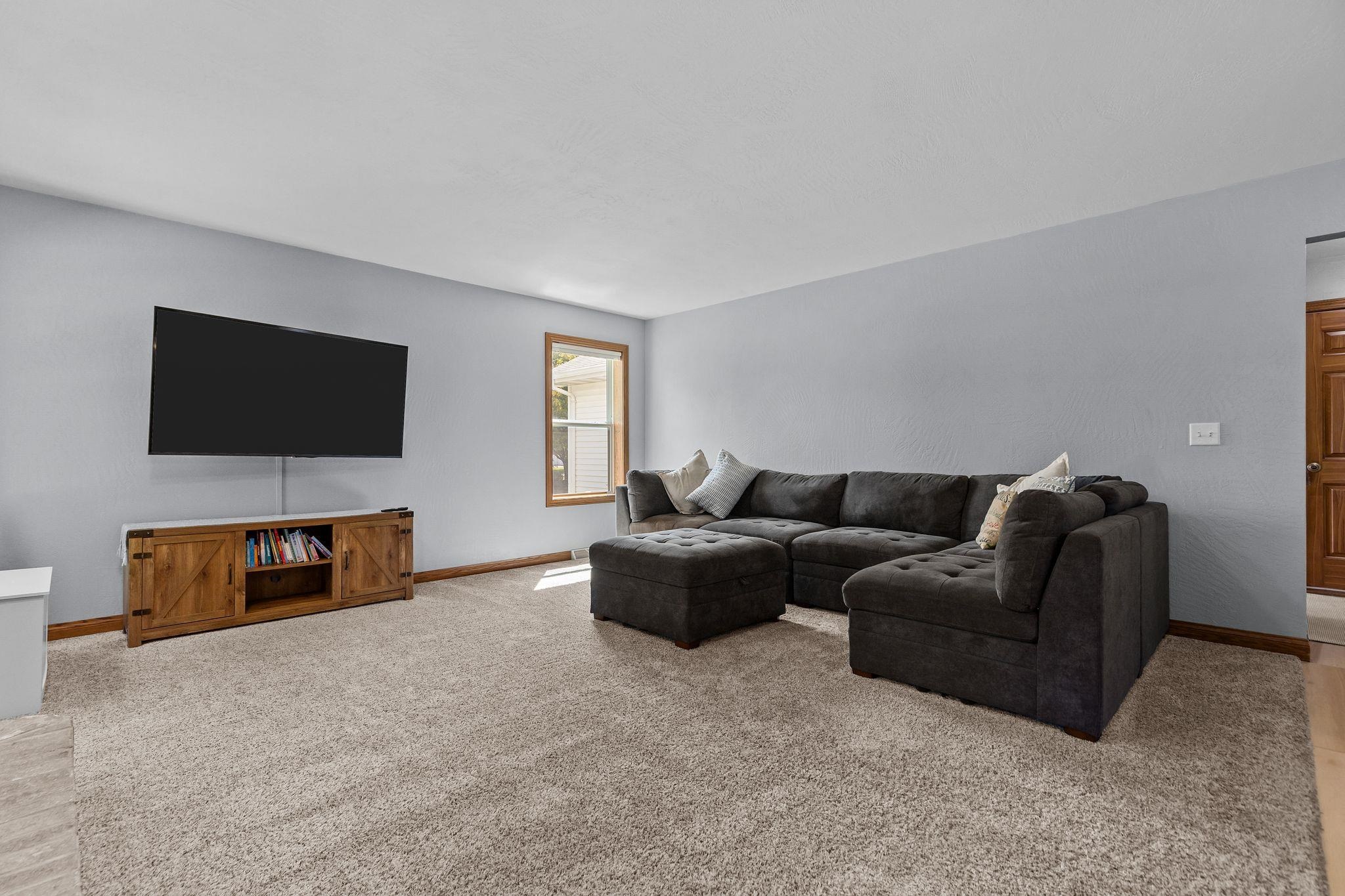 W5876 BLUE BONNET Drive