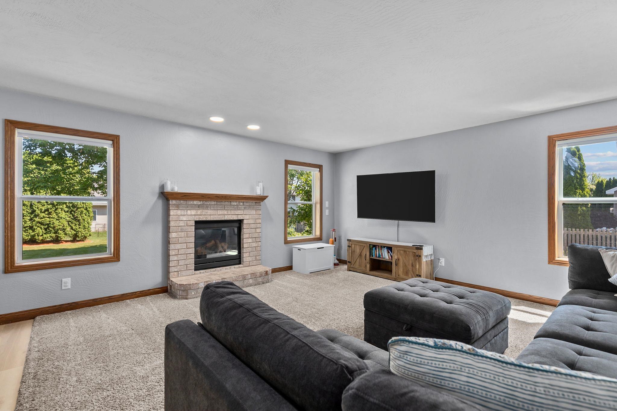 W5876 BLUE BONNET Drive