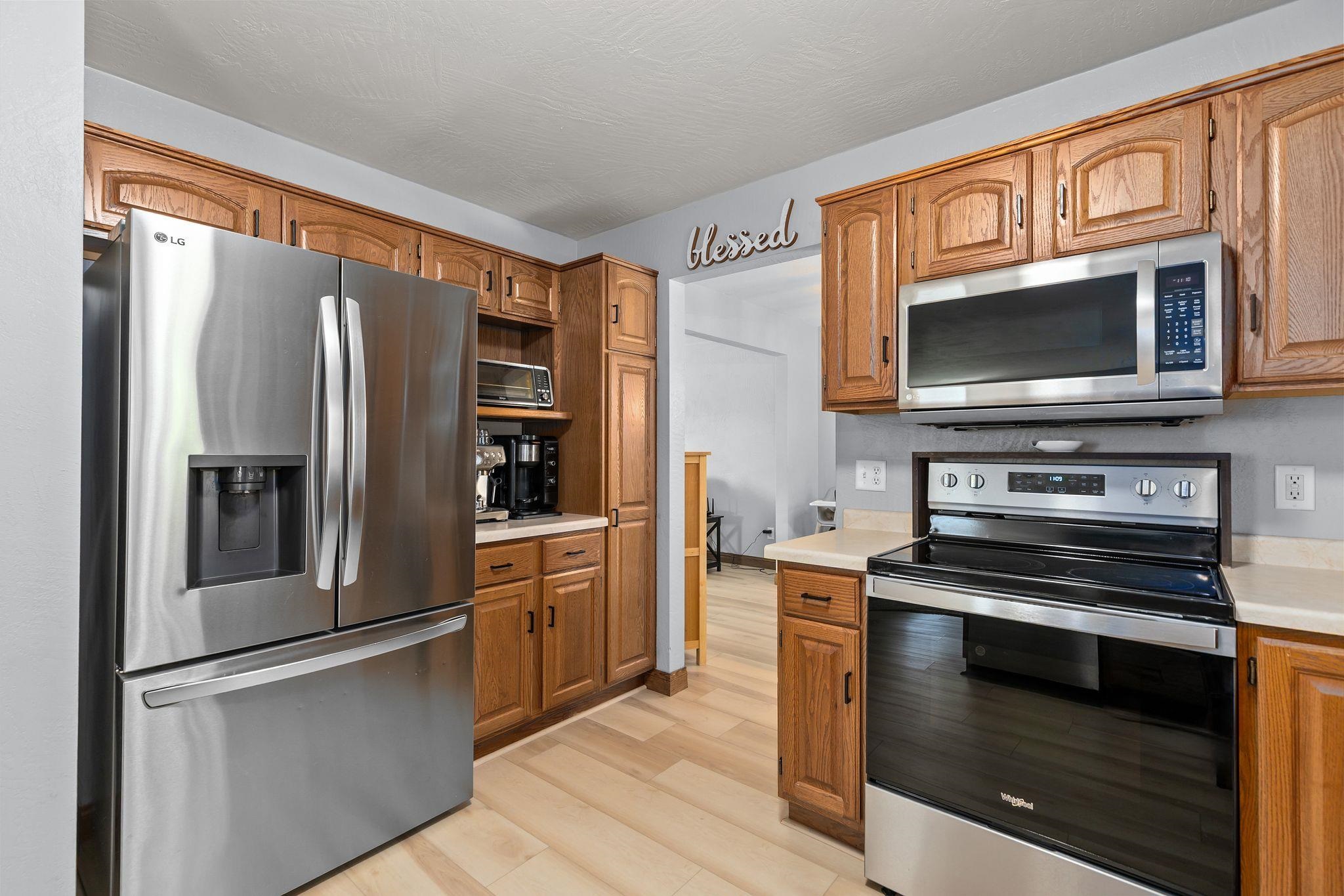 W5876 BLUE BONNET Drive